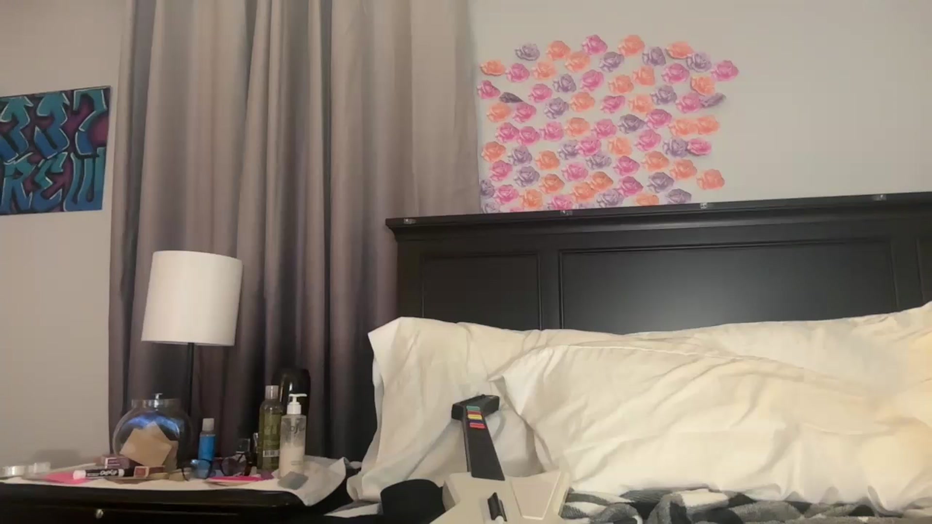 Gallery image thumbnail from EmmyLove's myfreecams stream on, 06/21/2025, 05:47 image 17 of 20