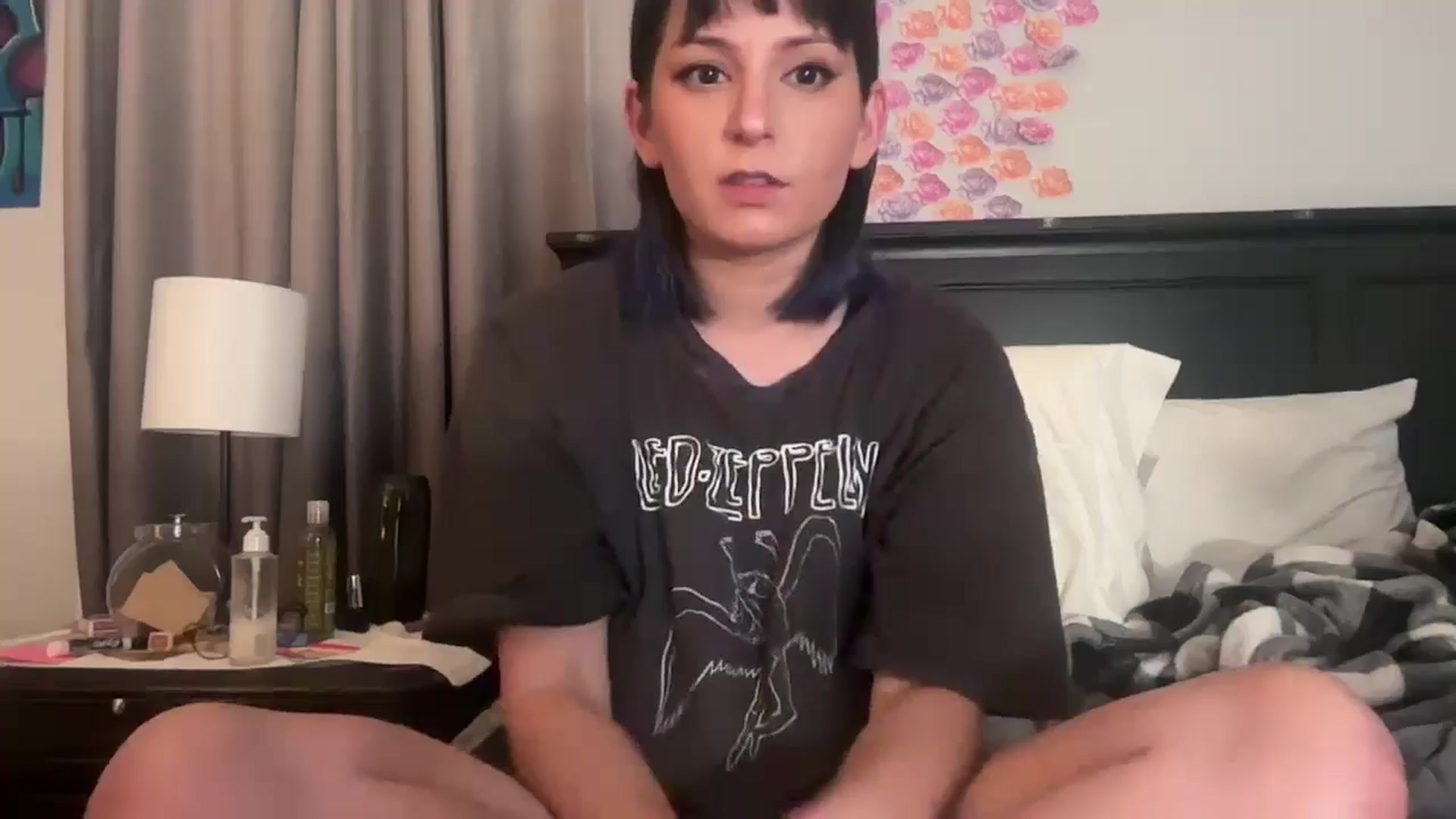 Gallery image thumbnail from EmmyLove's myfreecams stream on, 06/26/2025, 06:55 image 1 of 20