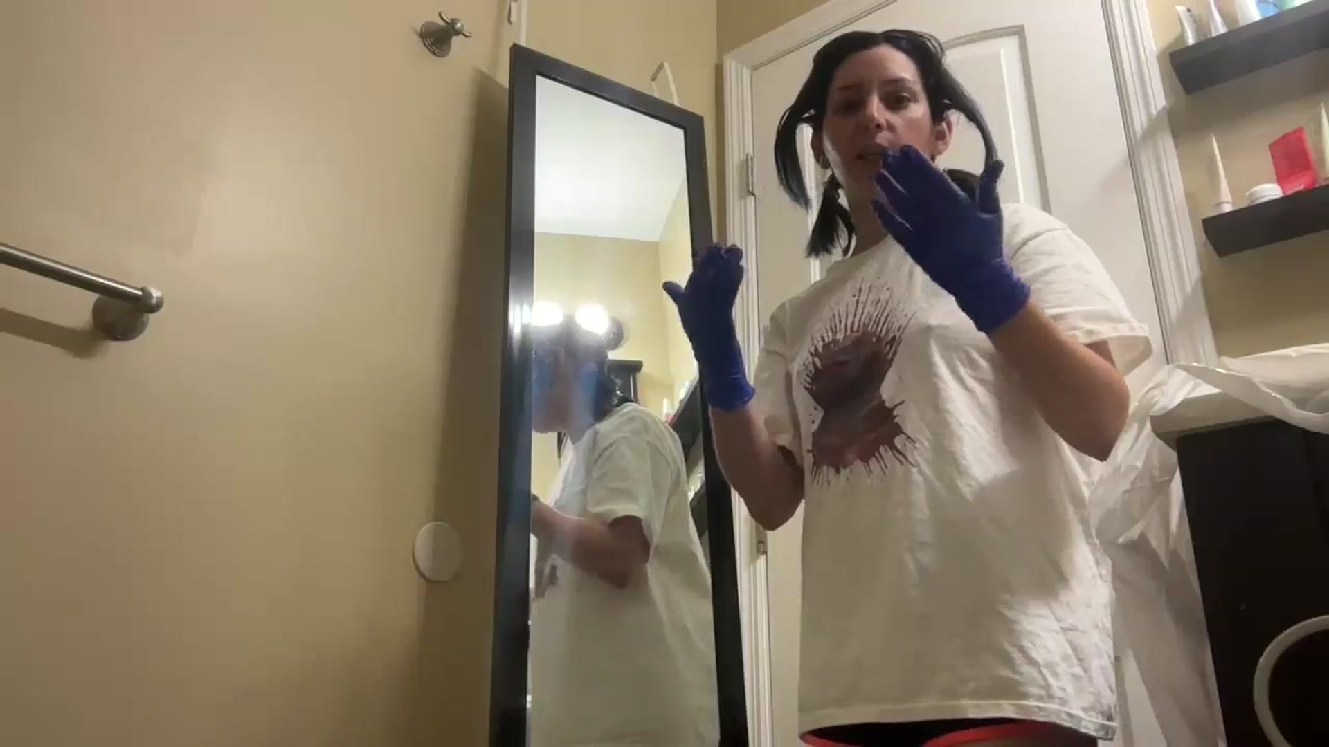 Gallery image thumbnail from EmmyLove's myfreecams stream on, 06/29/2025, 07:16 image 7 of 20