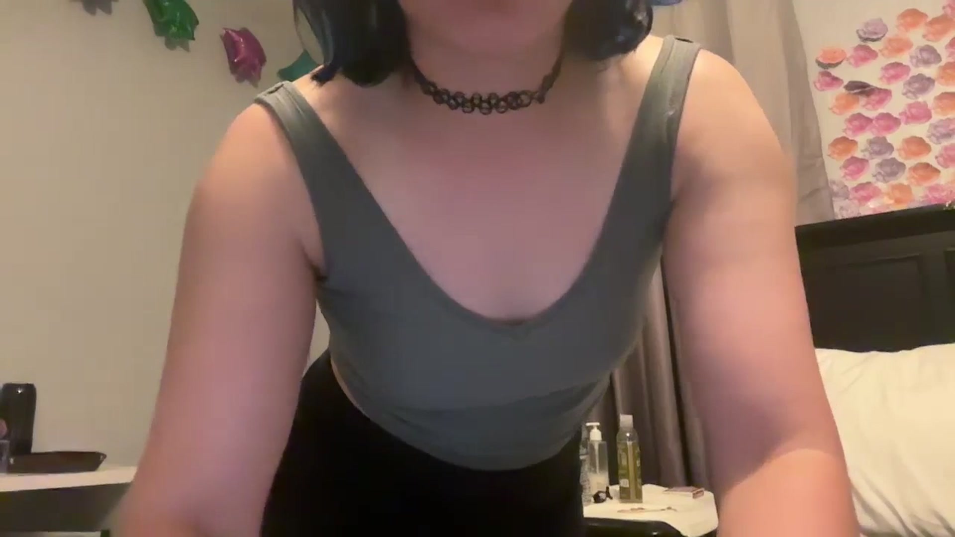 Gallery image thumbnail from EmmyLove's myfreecams stream on, 07/04/2025, 07:44 image 8 of 20