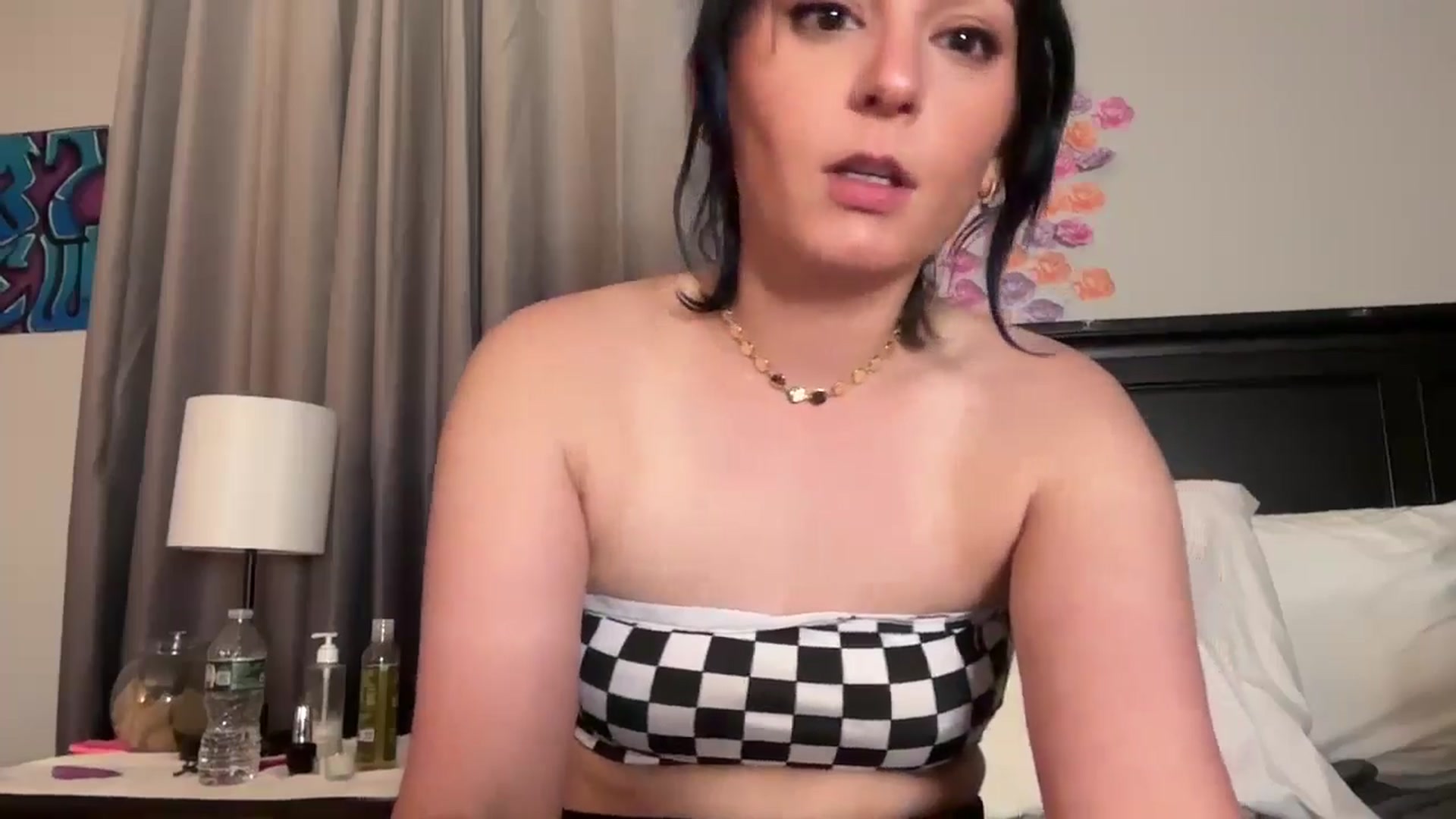 Gallery image thumbnail from EmmyLove's myfreecams stream on, 07/05/2025, 07:07 image 14 of 20