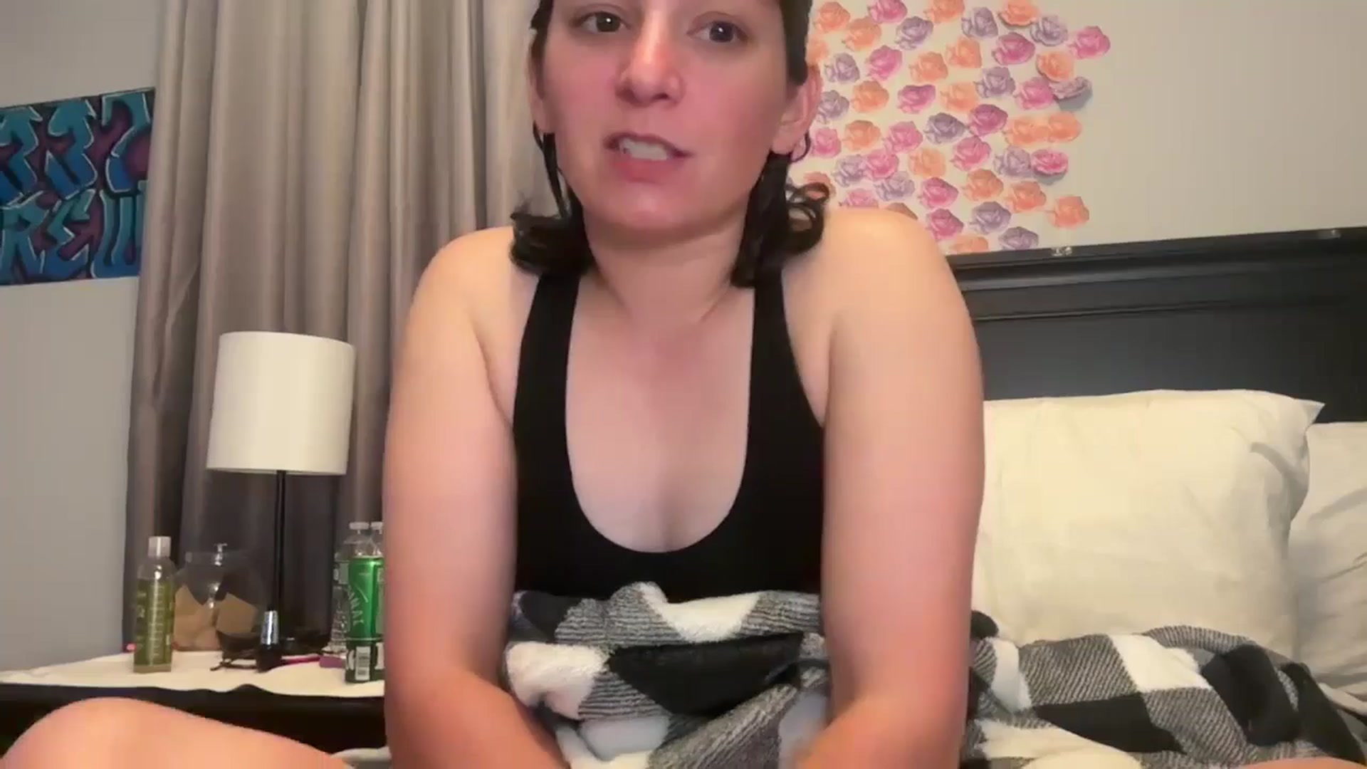 Gallery image thumbnail from EmmyLove's myfreecams stream on, 07/13/2025, 05:47 image 14 of 20