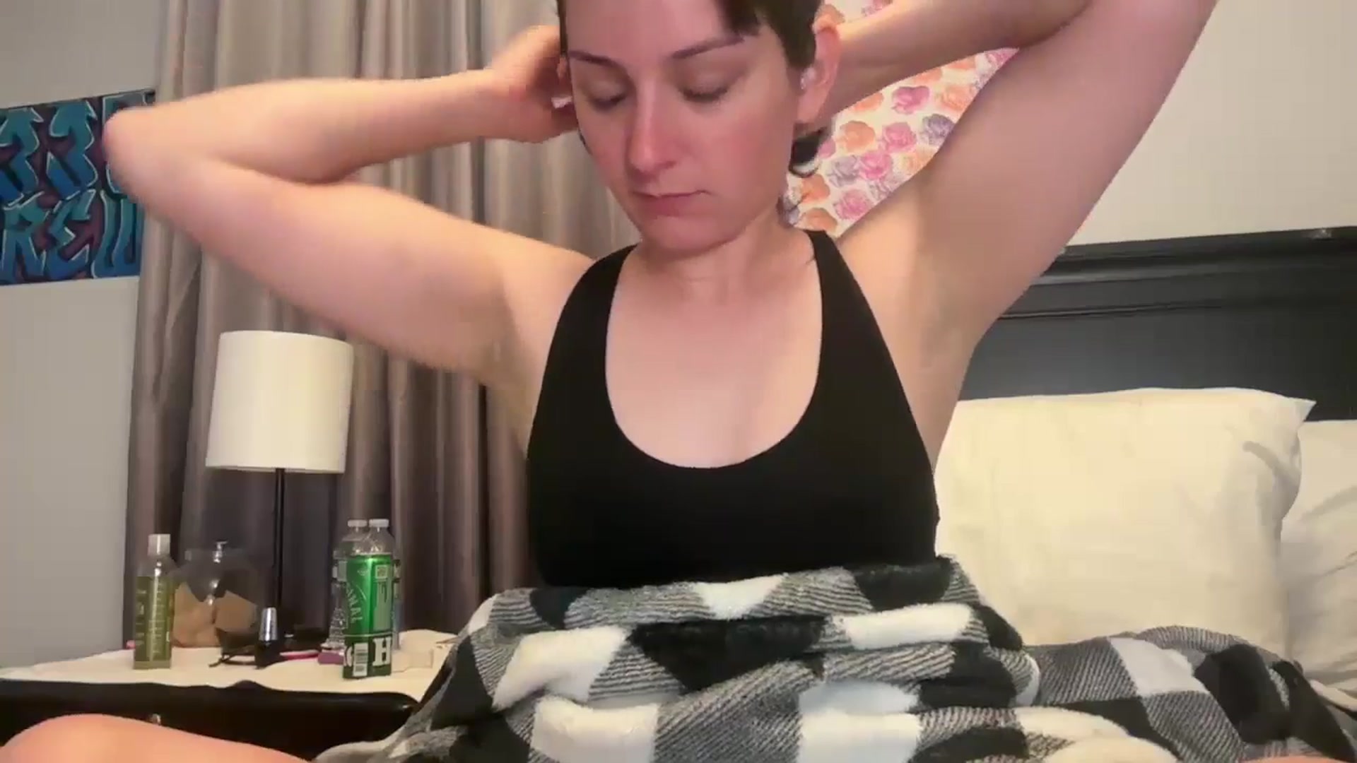 Gallery image thumbnail from EmmyLove's myfreecams stream on, 07/13/2025, 05:47 image 16 of 20