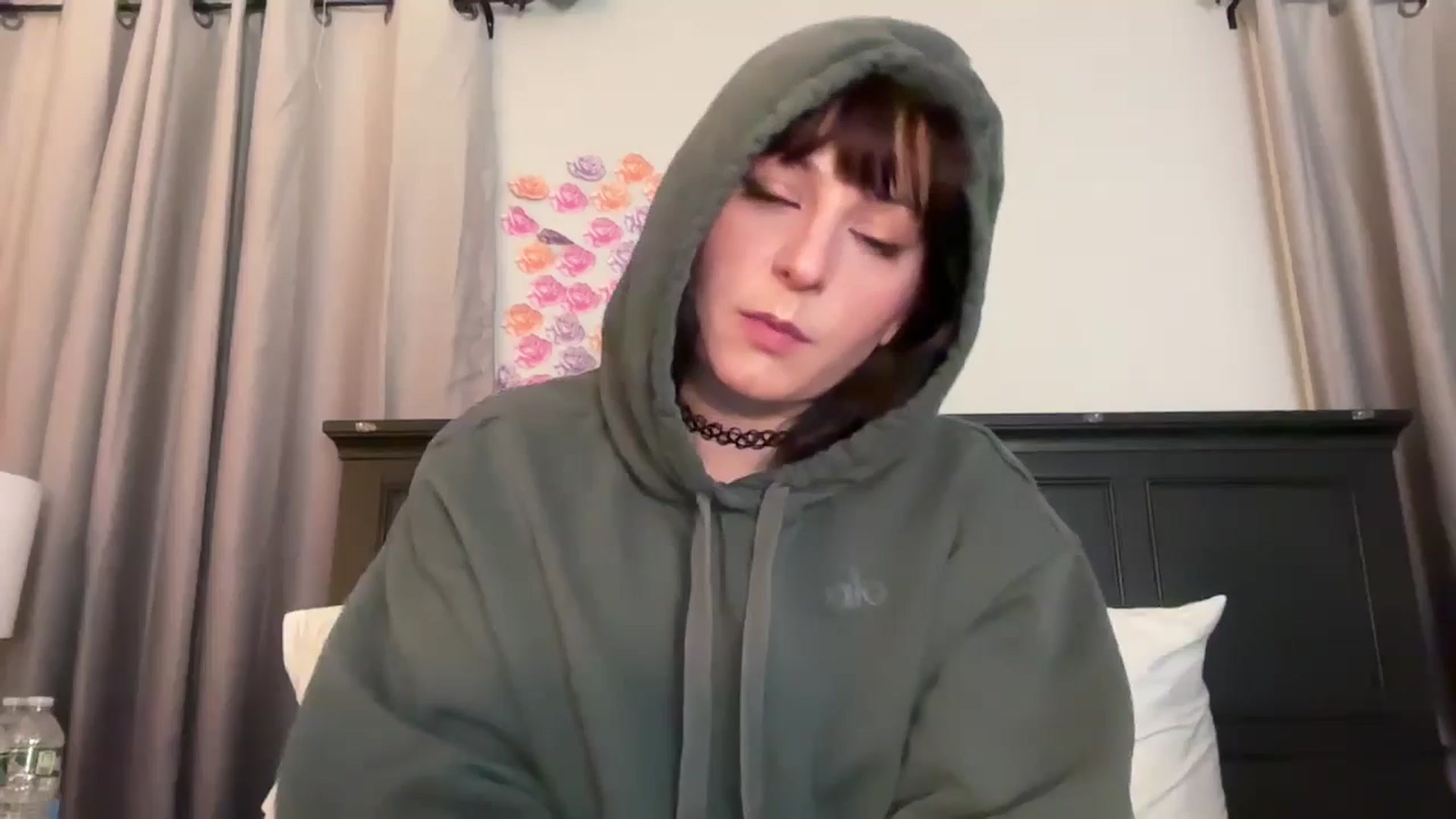 Gallery image thumbnail from EmmyLove's myfreecams stream on, 07/22/2025, 06:35 image 1 of 20