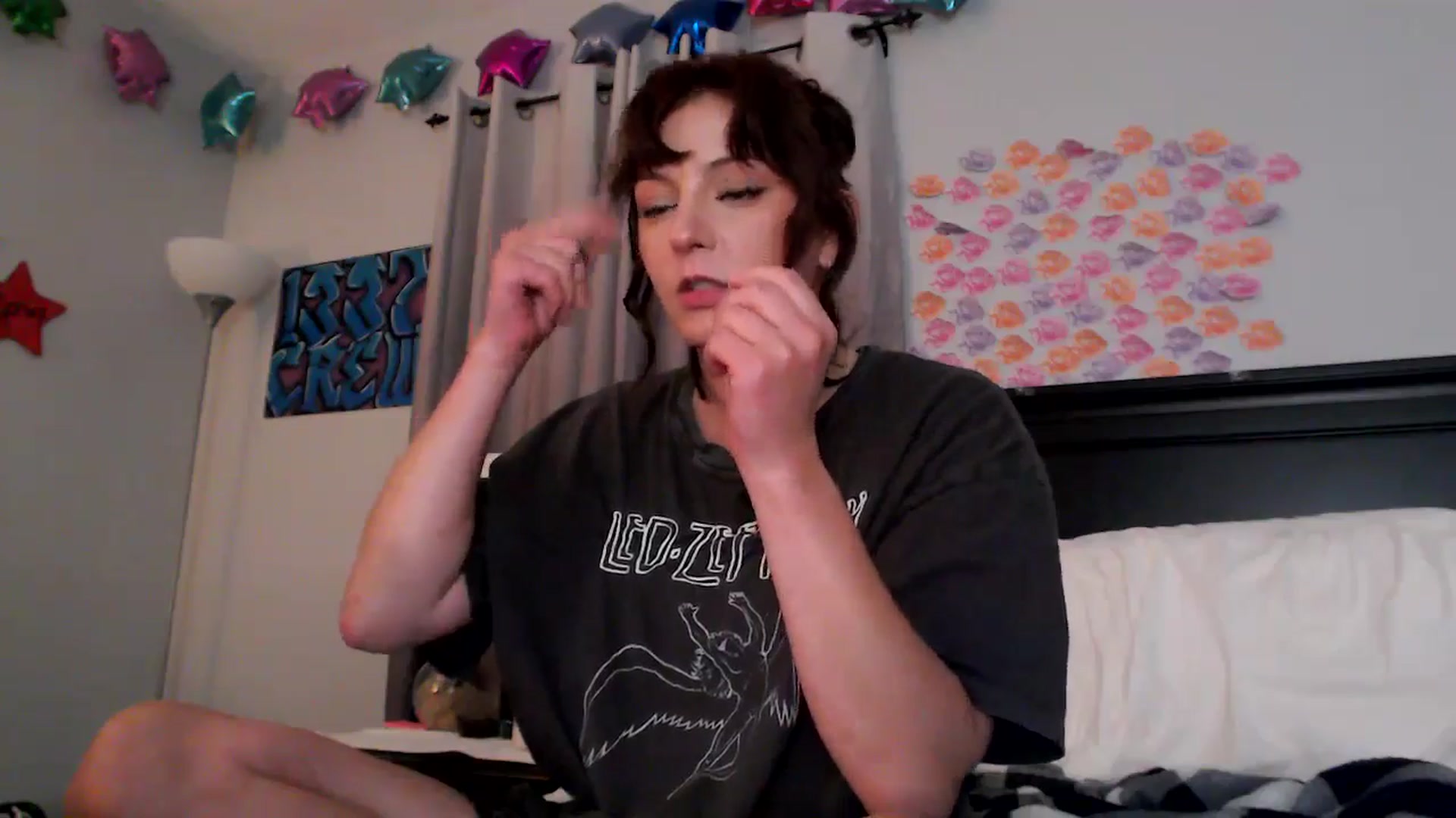 Gallery image thumbnail from EmmyLove's myfreecams stream on, 08/06/2025, 07:13 image 16 of 20
