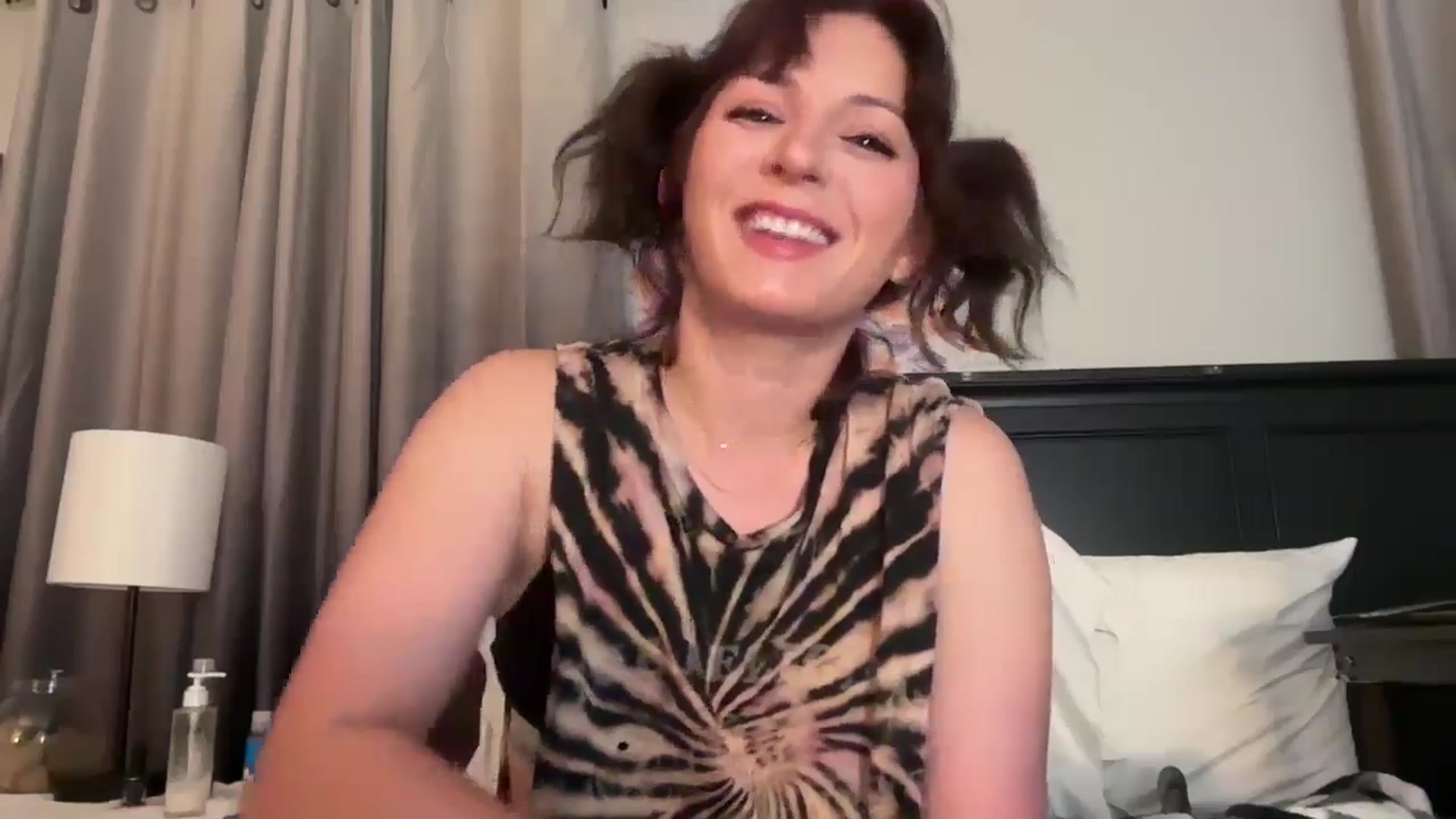 Gallery image thumbnail from EmmyLove's myfreecams stream on, 08/07/2025, 07:14 image 2 of 20