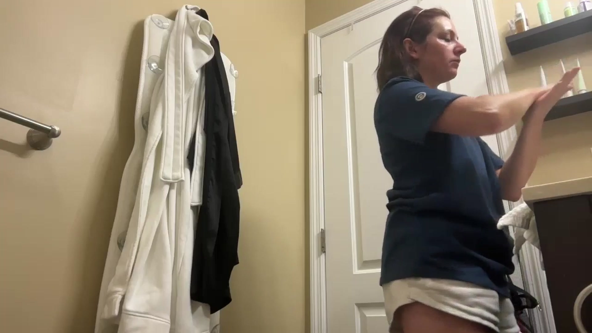 Gallery image thumbnail from EmmyLove's myfreecams stream on, 08/12/2025, 05:24 image 20 of 20