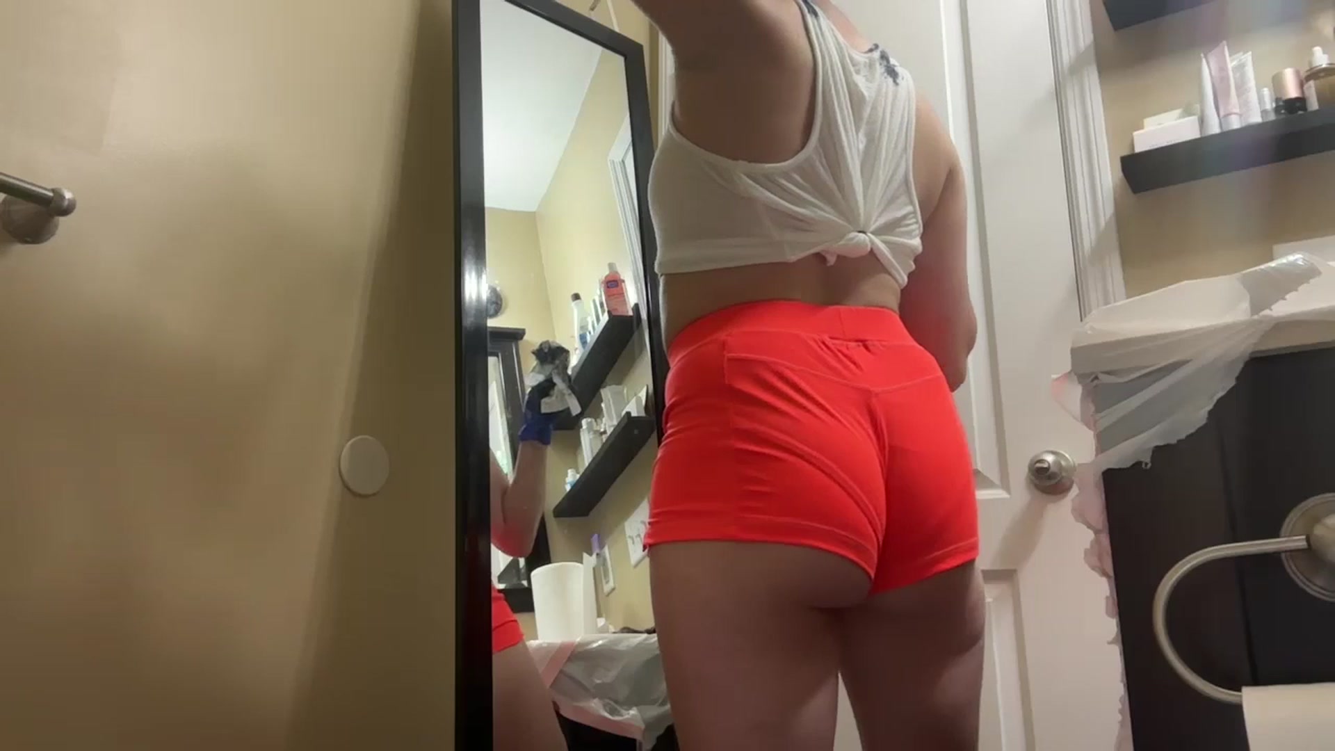 Gallery image thumbnail from EmmyLove's myfreecams stream on, 08/27/2025, 08:00 image 12 of 20