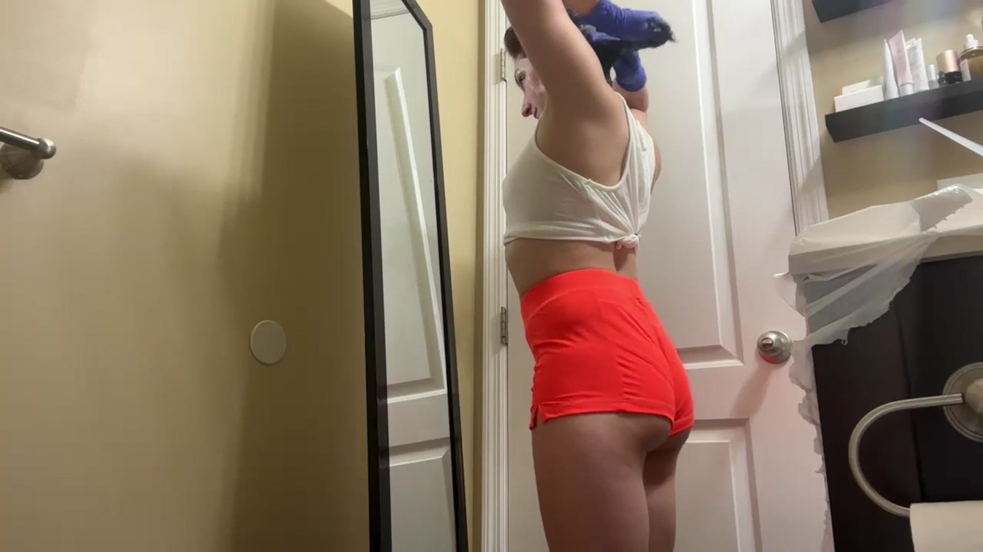 Gallery image thumbnail from EmmyLove's myfreecams stream on, 08/27/2025, 08:00 image 8 of 20