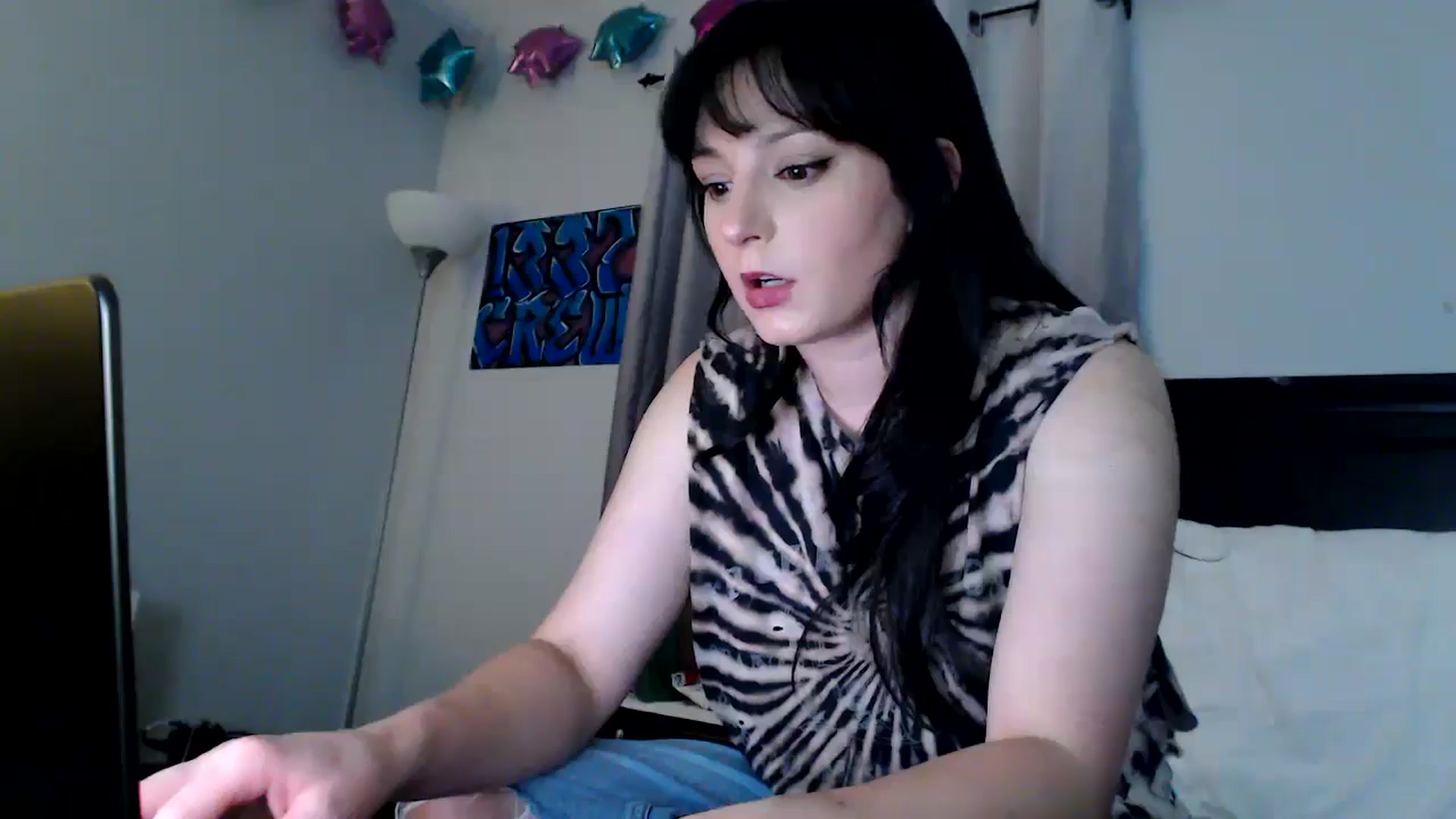 Gallery image thumbnail from EmmyLove's myfreecams stream on, 09/10/2025, 05:39 image 7 of 20