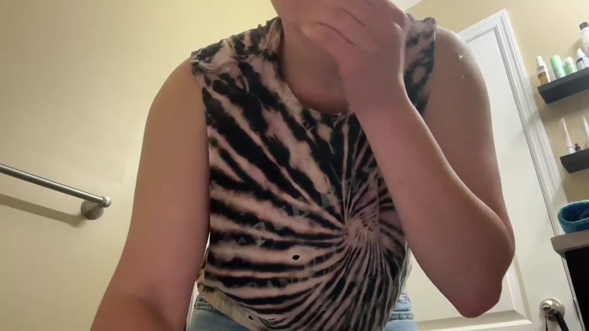 Gallery image thumbnail from EmmyLove's myfreecams stream on, 09/18/2025, 05:35 image 5 of 20