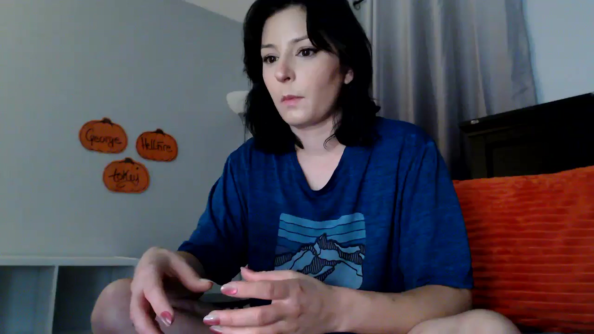 Gallery image thumbnail from EmmyLove's myfreecams stream on, 09/19/2025, 05:44 image 2 of 20