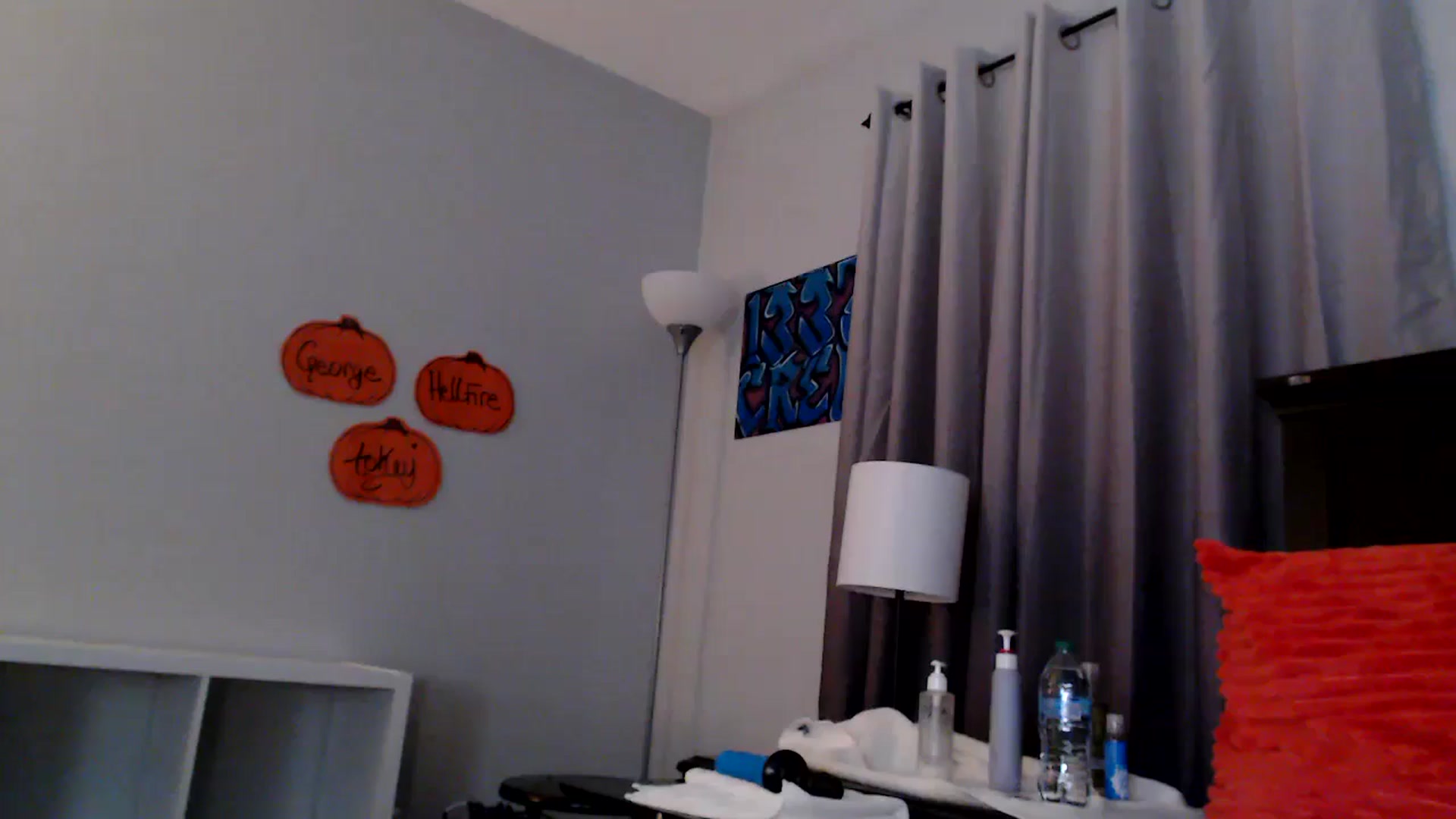 Gallery image thumbnail from EmmyLove's myfreecams stream on, 09/19/2025, 07:20 image 13 of 20