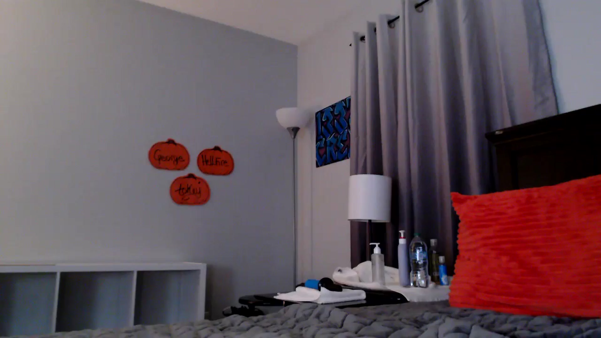 Gallery image thumbnail from EmmyLove's myfreecams stream on, 09/19/2025, 07:20 image 17 of 20