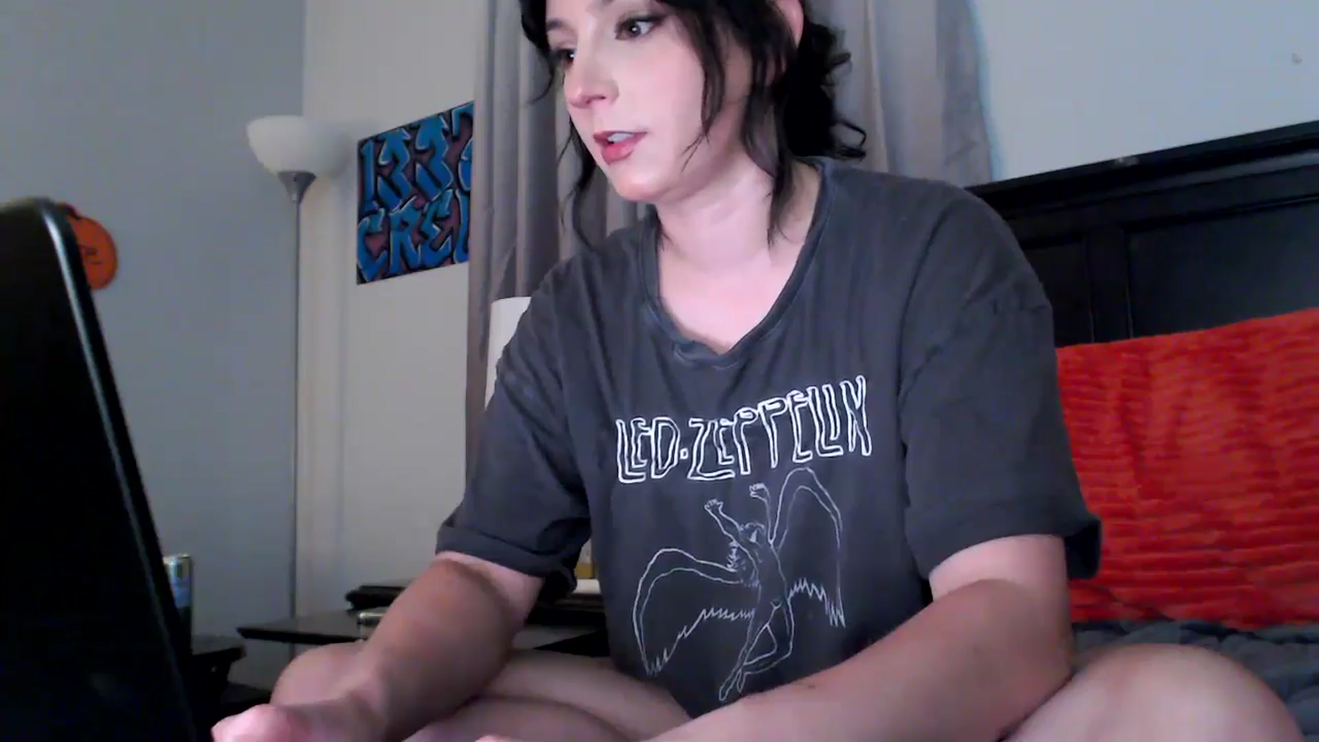 Gallery image thumbnail from EmmyLove's myfreecams stream on, 09/21/2025, 05:40 image 9 of 20