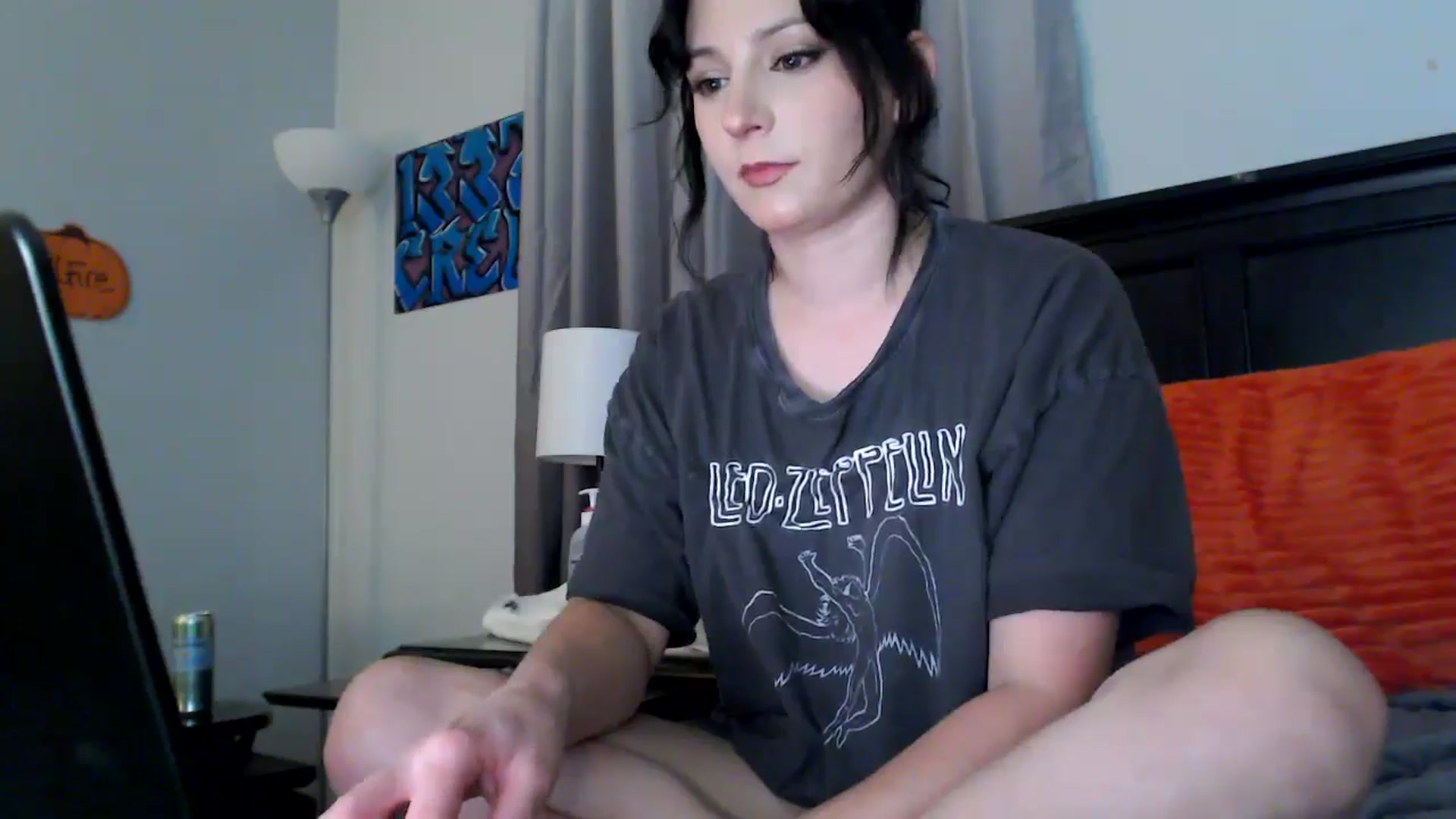 Gallery image thumbnail from EmmyLove's myfreecams stream on, 09/21/2025, 05:40 image 13 of 20