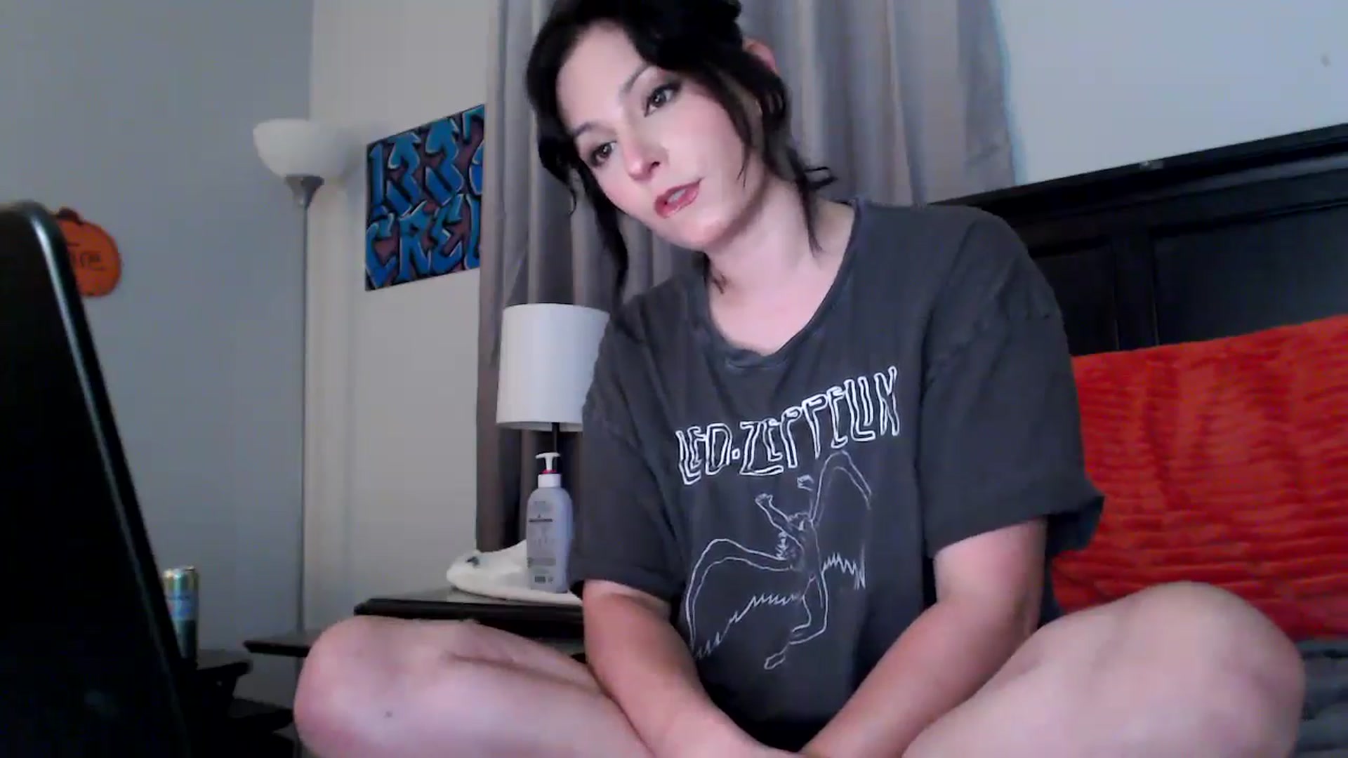 Gallery image thumbnail from EmmyLove's myfreecams stream on, 09/21/2025, 05:40 image 10 of 20