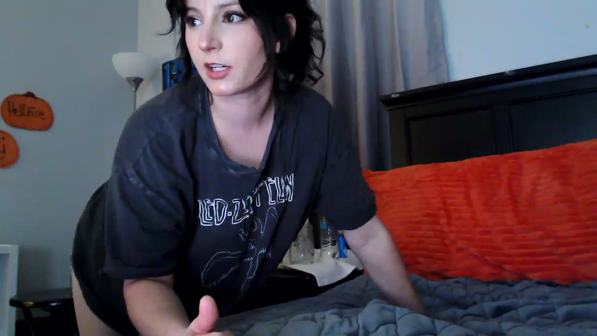 Gallery image thumbnail from EmmyLove's myfreecams stream on, 09/21/2025, 05:40 image 16 of 20