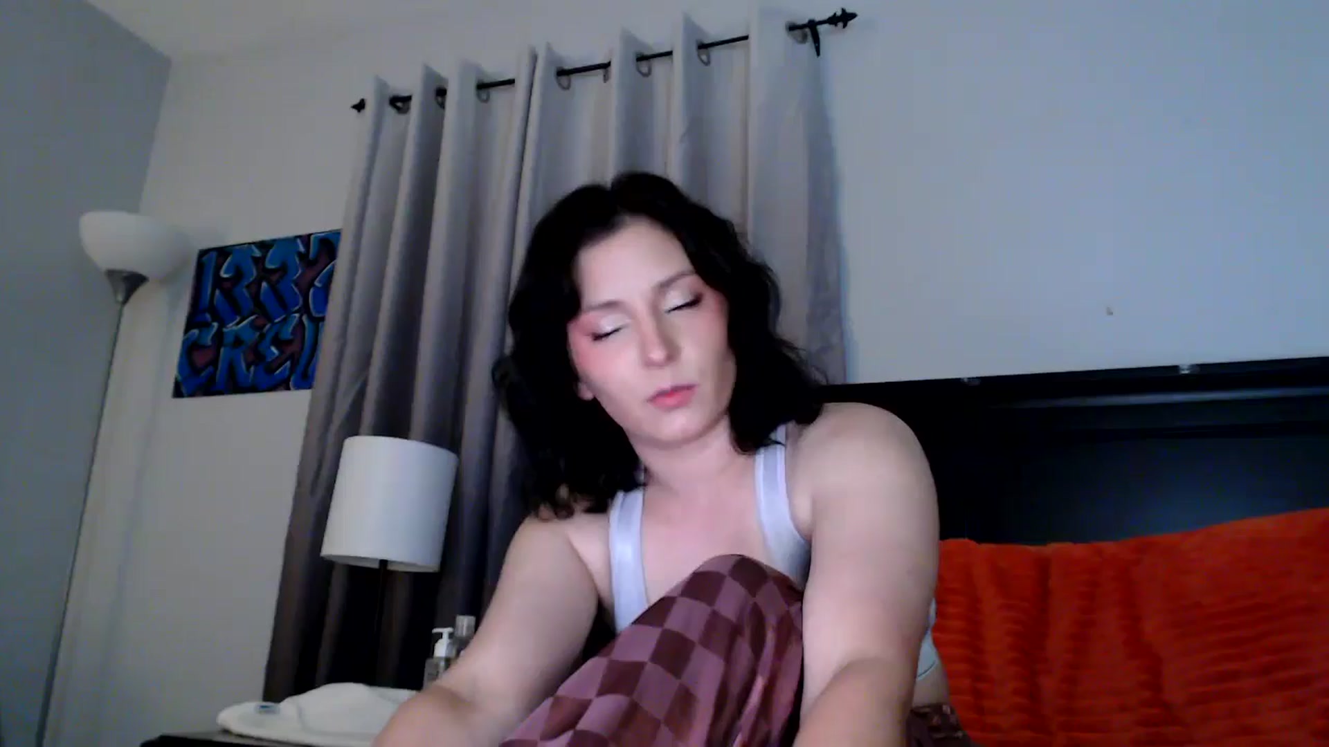 Gallery image thumbnail from EmmyLove's myfreecams stream on, 09/25/2025, 06:16 image 1 of 20