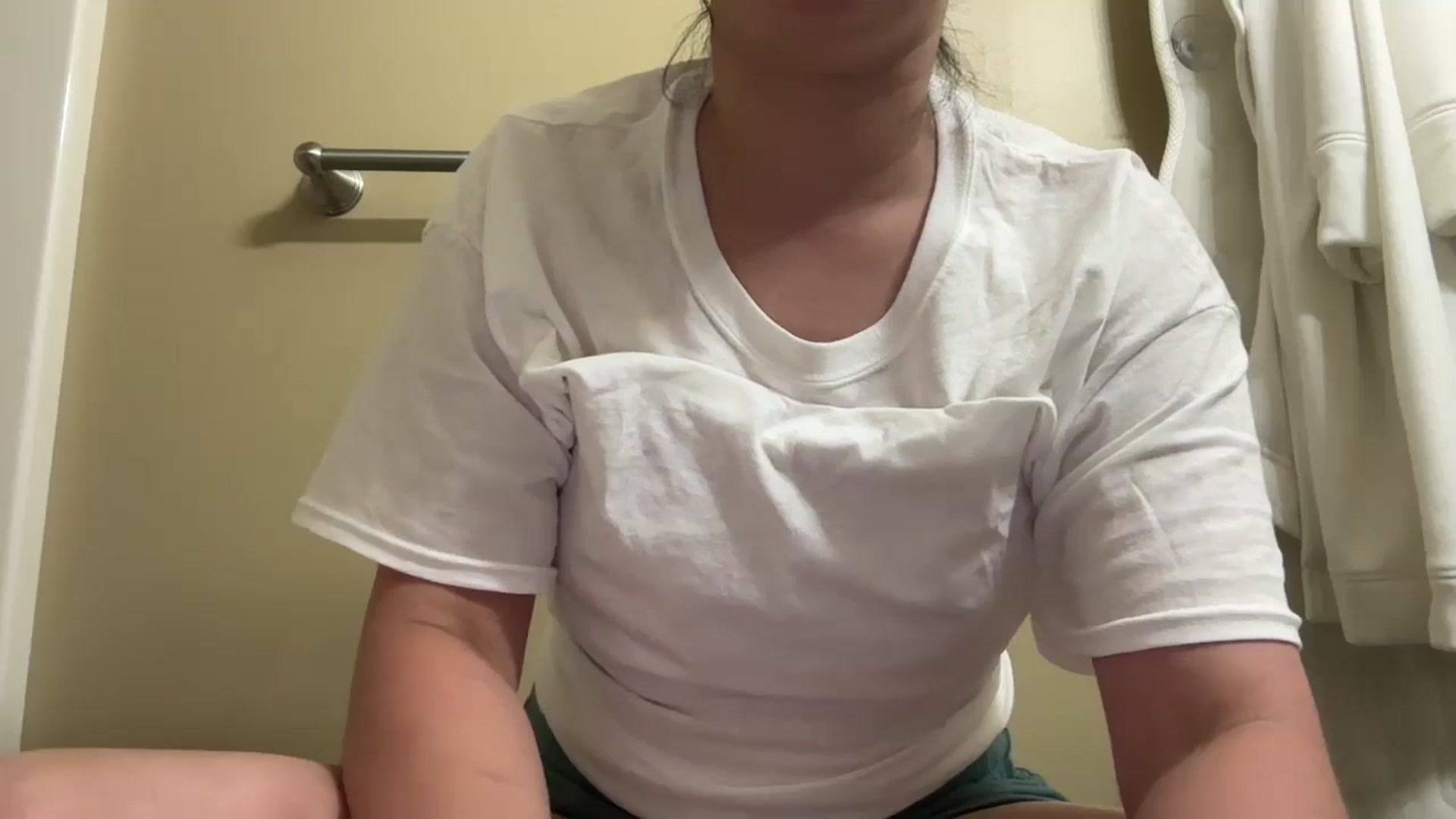 Gallery image thumbnail from EmmyLove's myfreecams stream on, 09/27/2025, 05:27 image 13 of 20