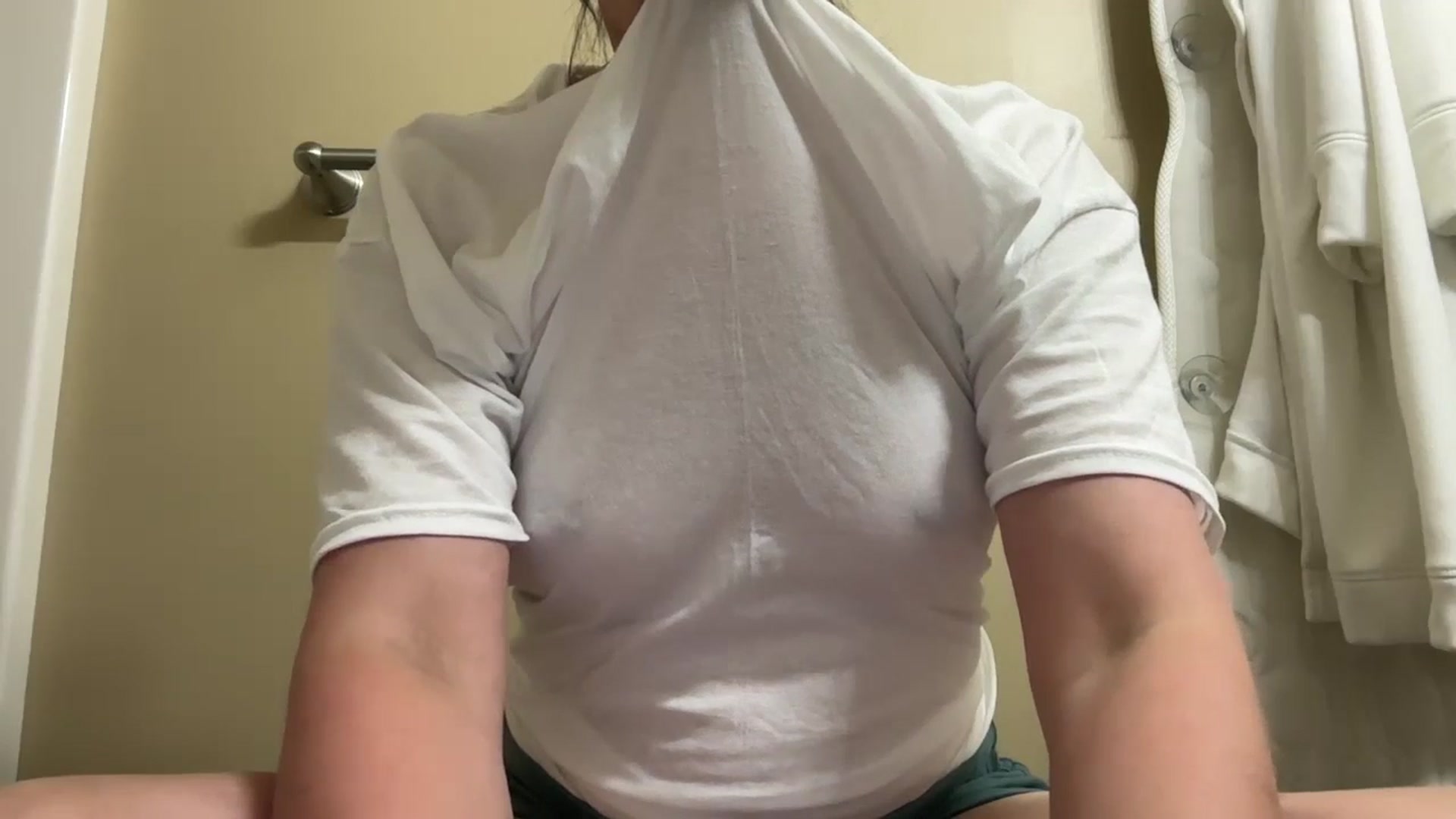 Gallery image thumbnail from EmmyLove's myfreecams stream on, 09/27/2025, 05:27 image 20 of 20