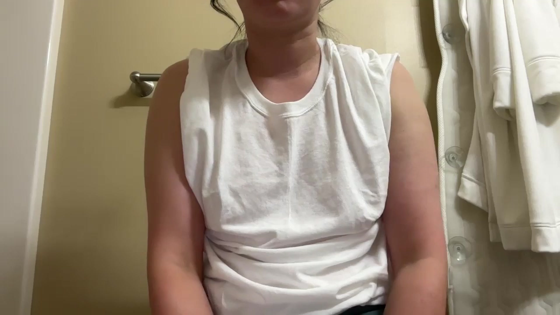 Gallery image thumbnail from EmmyLove's myfreecams stream on, 09/27/2025, 05:27 image 1 of 20