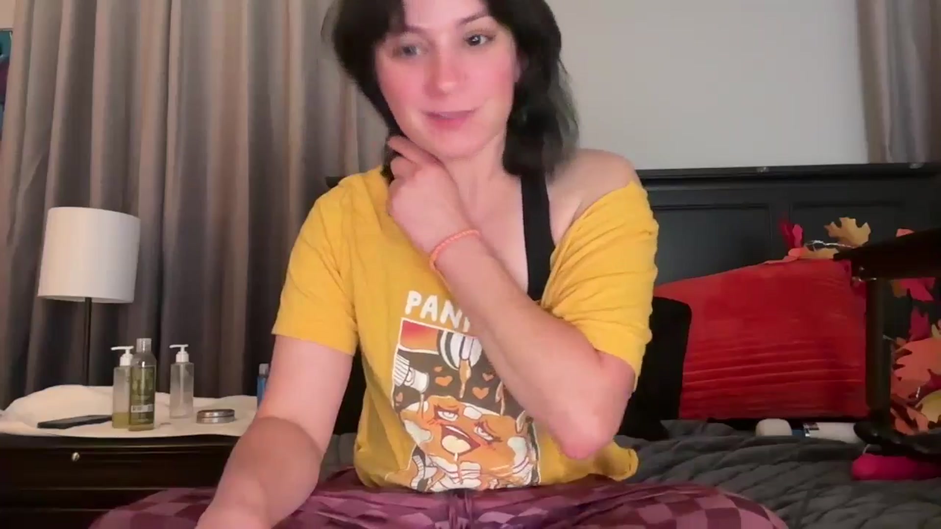 Gallery image thumbnail from EmmyLove's myfreecams stream on, 09/30/2025, 08:21 image 2 of 20