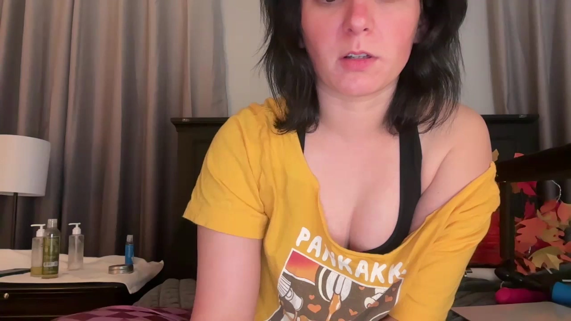 Gallery image thumbnail from EmmyLove's myfreecams stream on, 09/30/2025, 08:21 image 12 of 20
