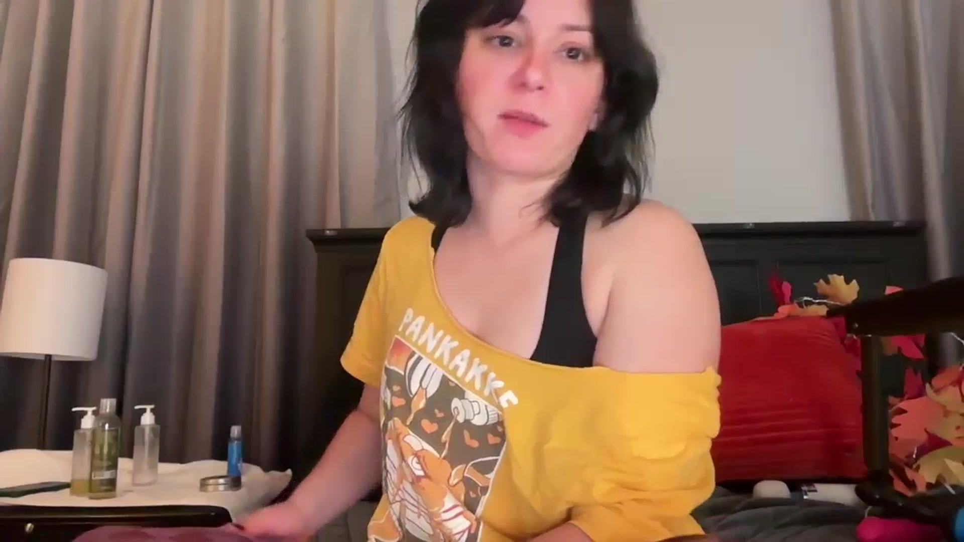Gallery image thumbnail from EmmyLove's myfreecams stream on, 09/30/2025, 08:21 image 10 of 20