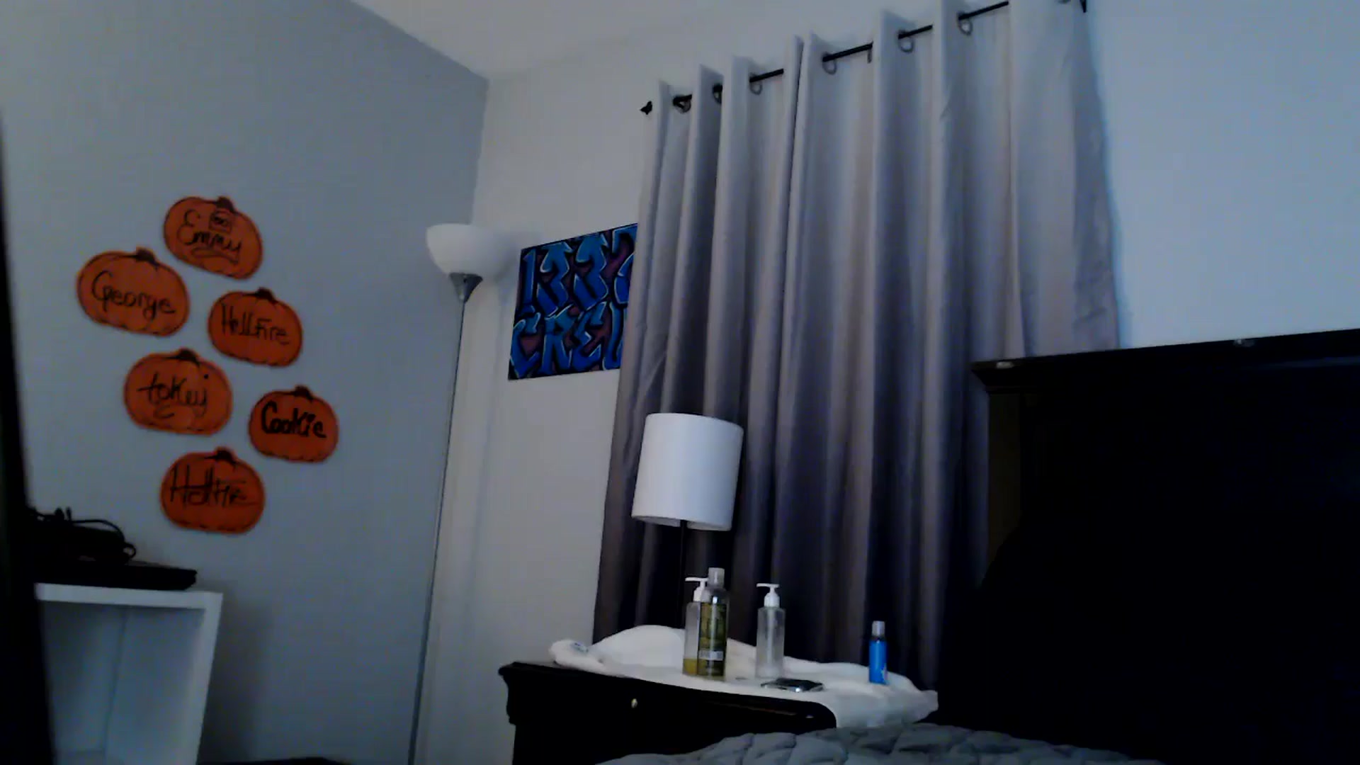 Gallery image thumbnail from EmmyLove's myfreecams stream on, 10/01/2025, 07:01 image 3 of 20