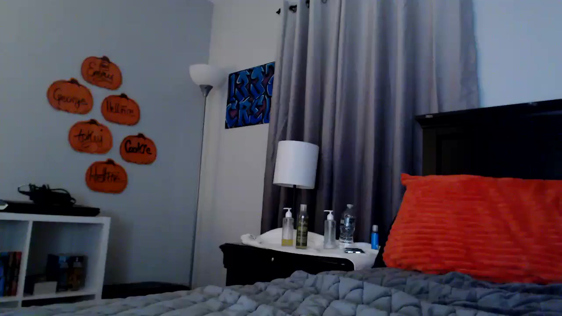 Gallery image thumbnail from EmmyLove's myfreecams stream on, 10/01/2025, 07:49 image 13 of 20