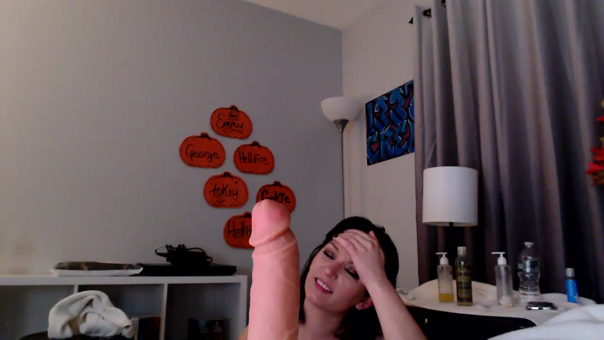 Gallery image thumbnail from EmmyLove's myfreecams stream on, 10/01/2025, 08:28 image 4 of 20