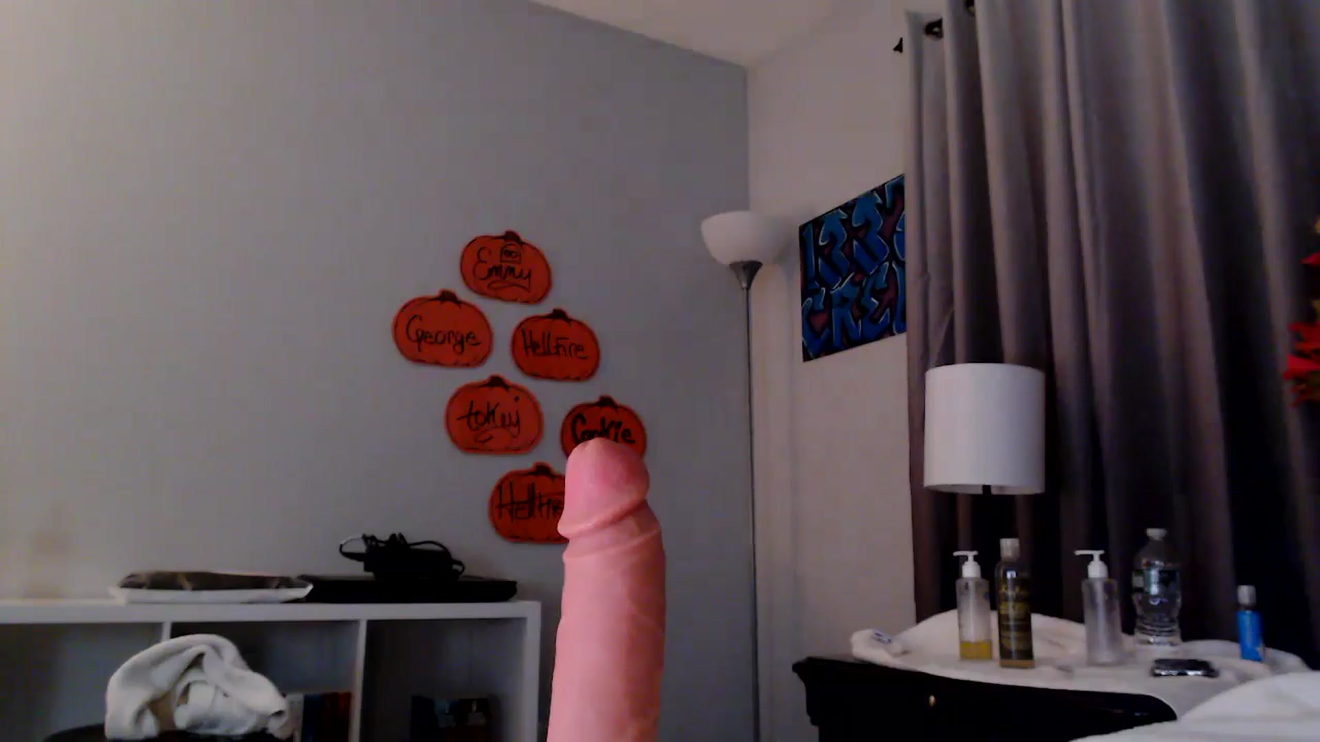 Gallery image thumbnail from EmmyLove's myfreecams stream on, 10/01/2025, 08:28 image 5 of 20