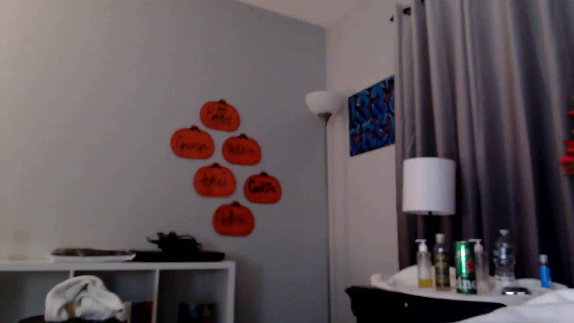 Gallery image thumbnail from EmmyLove's myfreecams stream on, 10/01/2025, 08:28 image 1 of 20