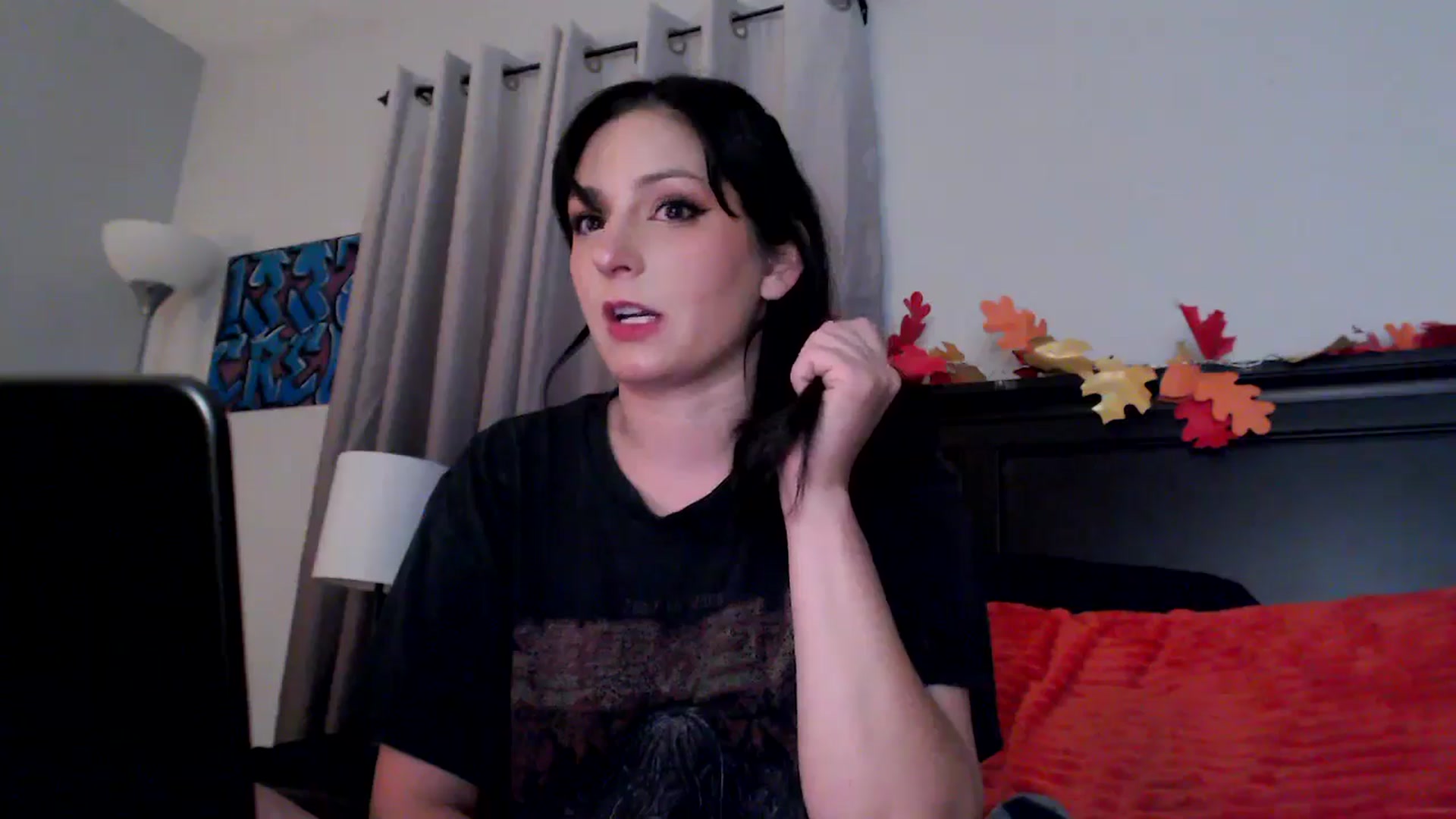 Gallery image thumbnail from EmmyLove's myfreecams stream on, 10/15/2025, 07:32 image 2 of 20