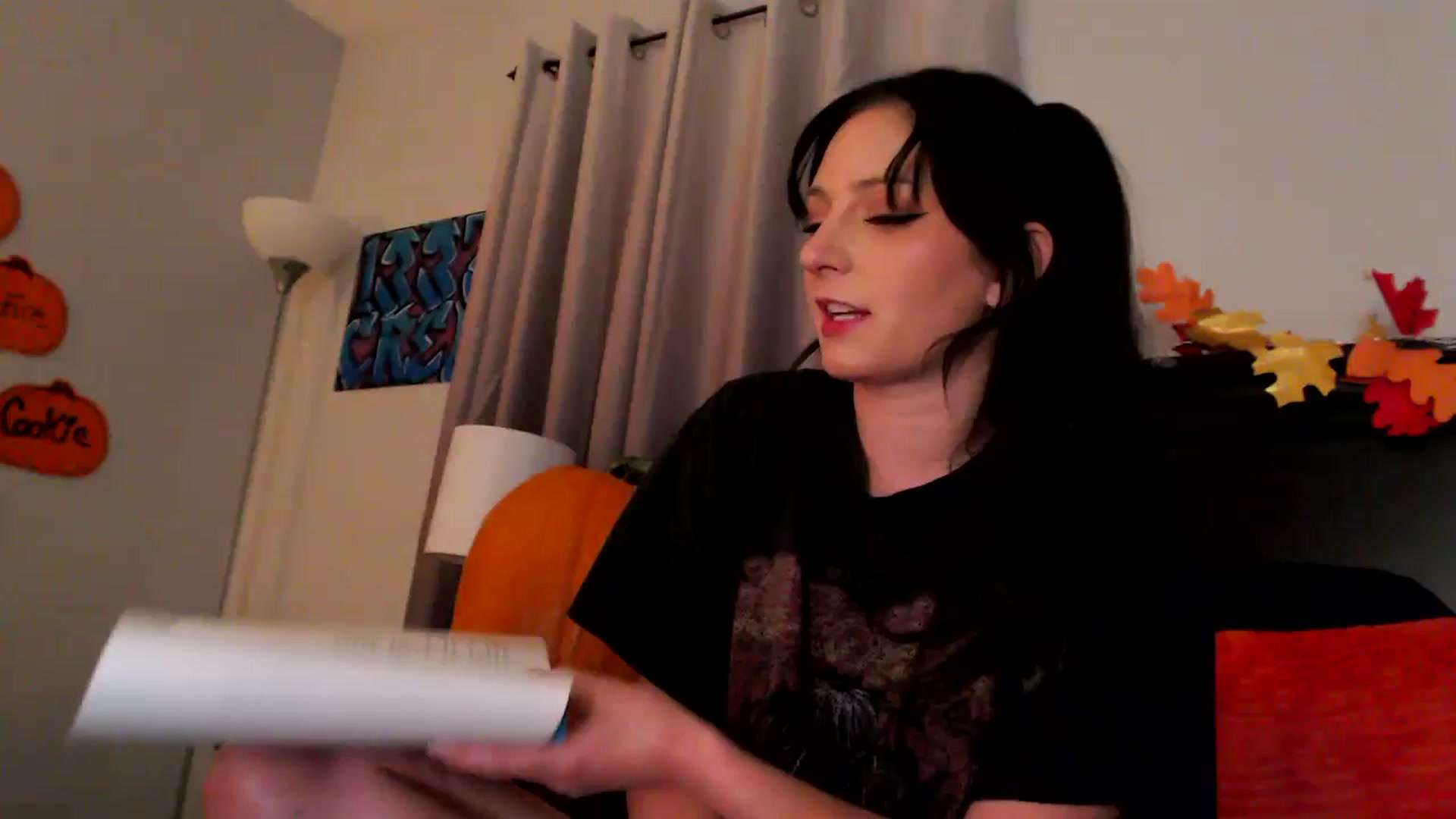 Gallery image thumbnail from EmmyLove's myfreecams stream on, 10/15/2025, 07:32 image 10 of 20