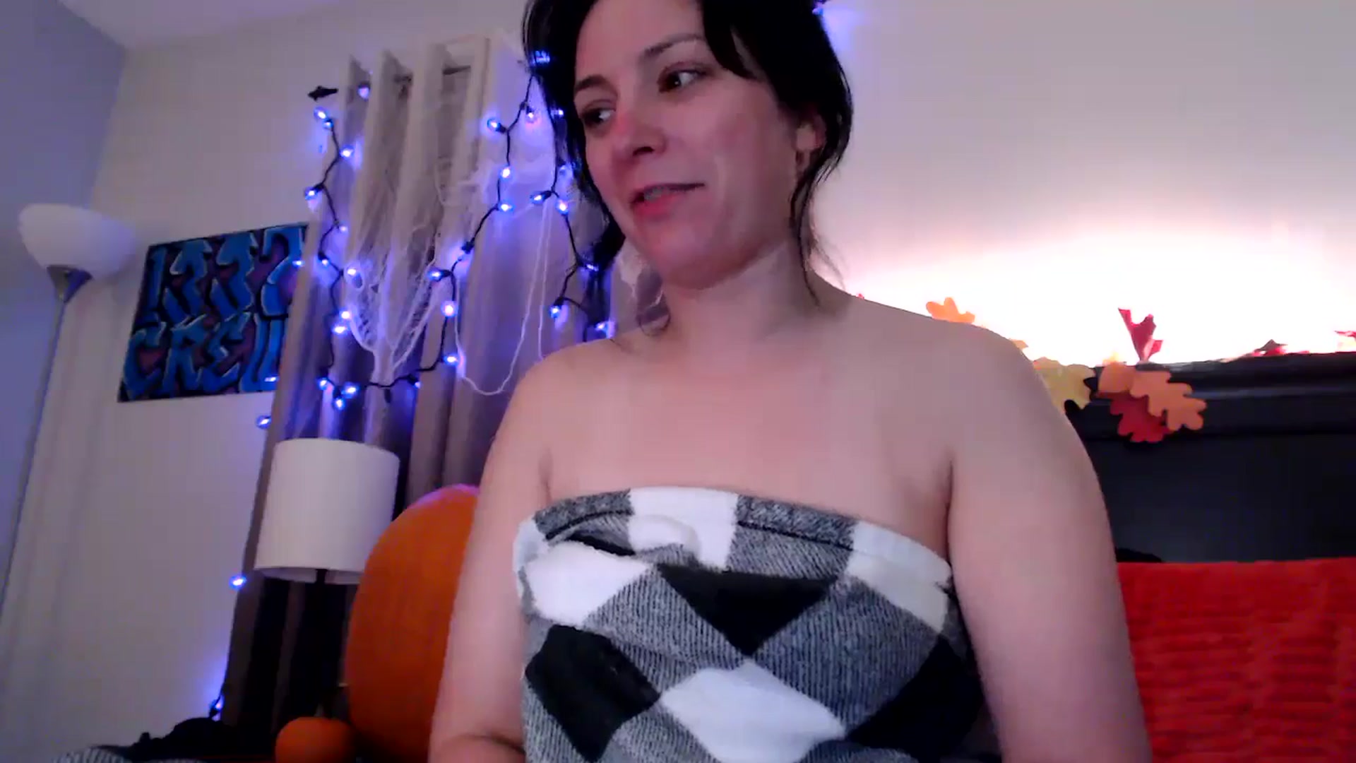 Gallery image thumbnail from EmmyLove's myfreecams stream on, 10/16/2025, 07:04 image 20 of 20