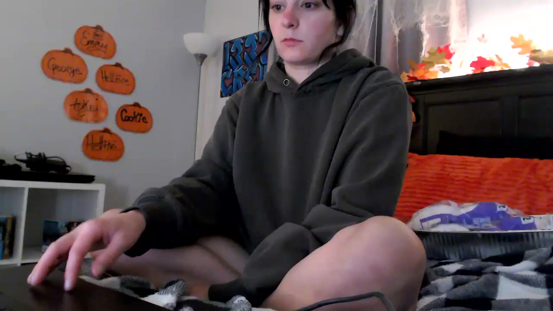 Gallery image thumbnail from EmmyLove's myfreecams stream on, 10/16/2025, 07:04 image 1 of 20