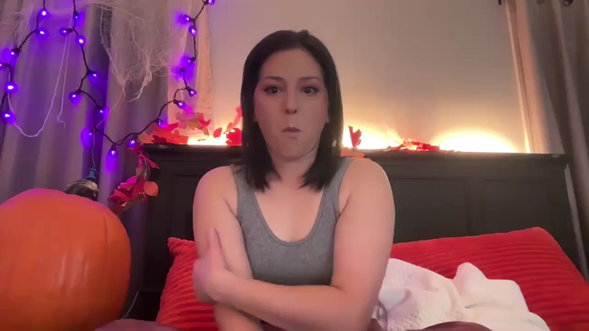 Gallery image thumbnail from EmmyLove's myfreecams stream on, 10/18/2025, 06:30 image 1 of 20