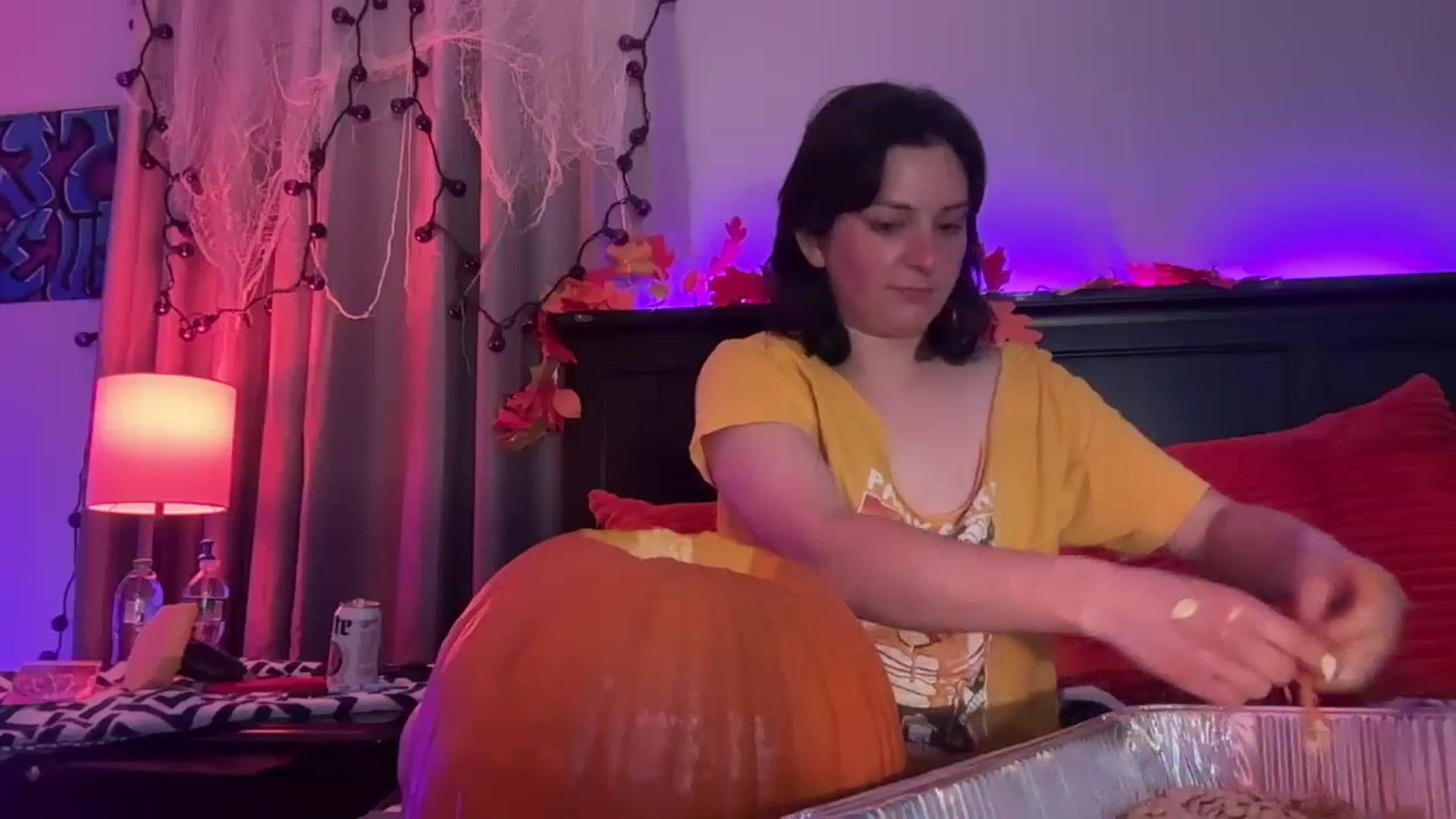 Gallery image thumbnail from EmmyLove's myfreecams stream on, 10/25/2025, 07:54 image 5 of 20