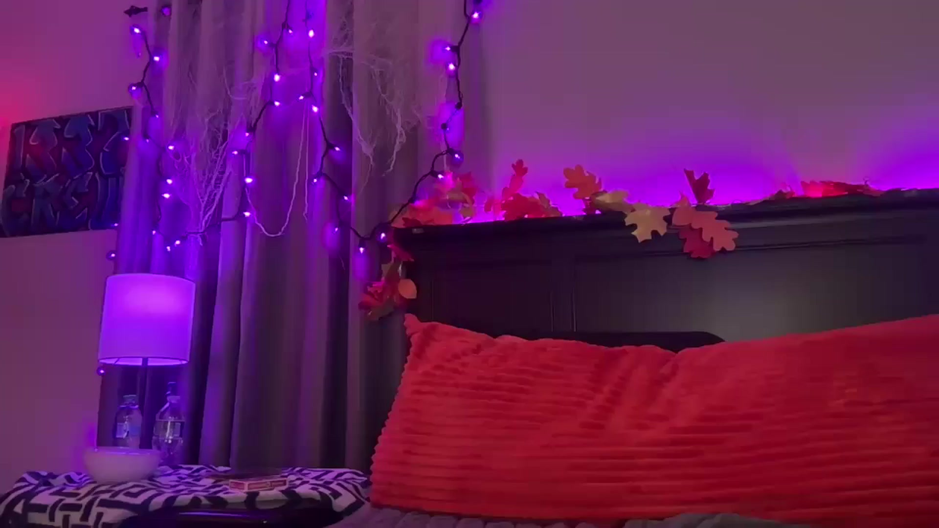 Gallery image thumbnail from EmmyLove's myfreecams stream on, 10/28/2025, 06:15 image 5 of 20