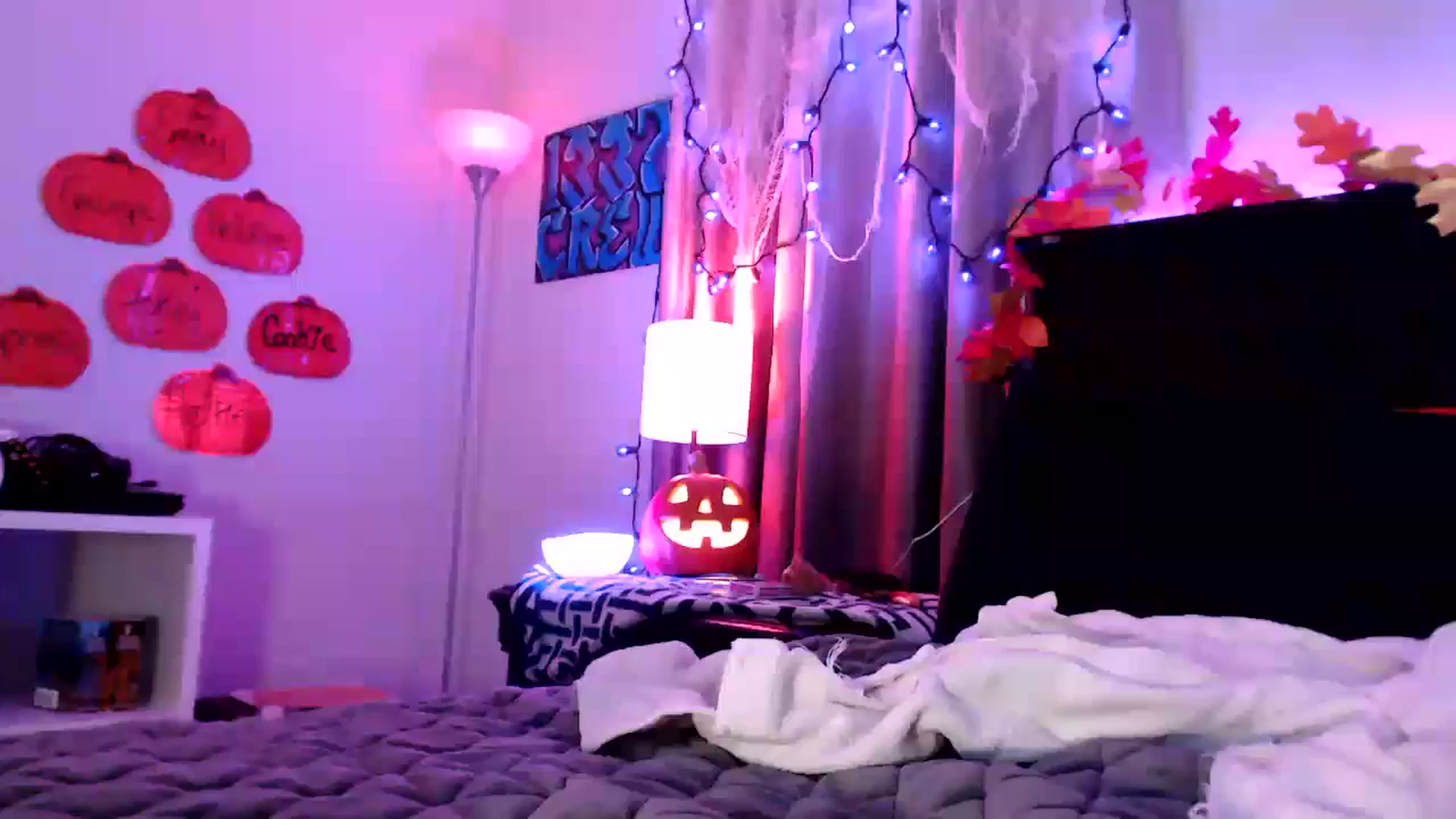Gallery image thumbnail from EmmyLove's myfreecams stream on, 11/01/2025, 07:31 image 9 of 20