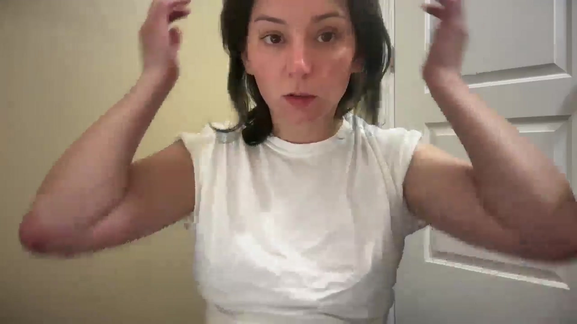 Gallery image thumbnail from EmmyLove's myfreecams stream on, 11/12/2025, 04:32 image 6 of 20