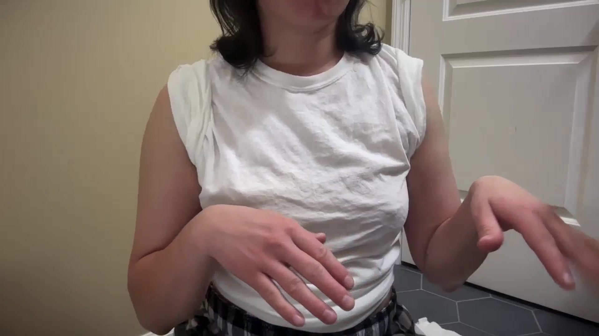 Gallery image thumbnail from EmmyLove's myfreecams stream on, 11/12/2025, 04:32 image 15 of 20