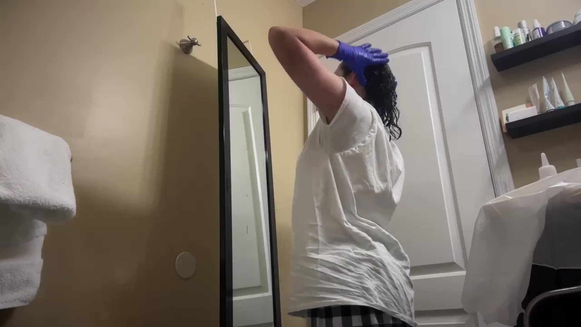 Gallery image thumbnail from EmmyLove's myfreecams stream on, 11/12/2025, 05:17 image 12 of 20