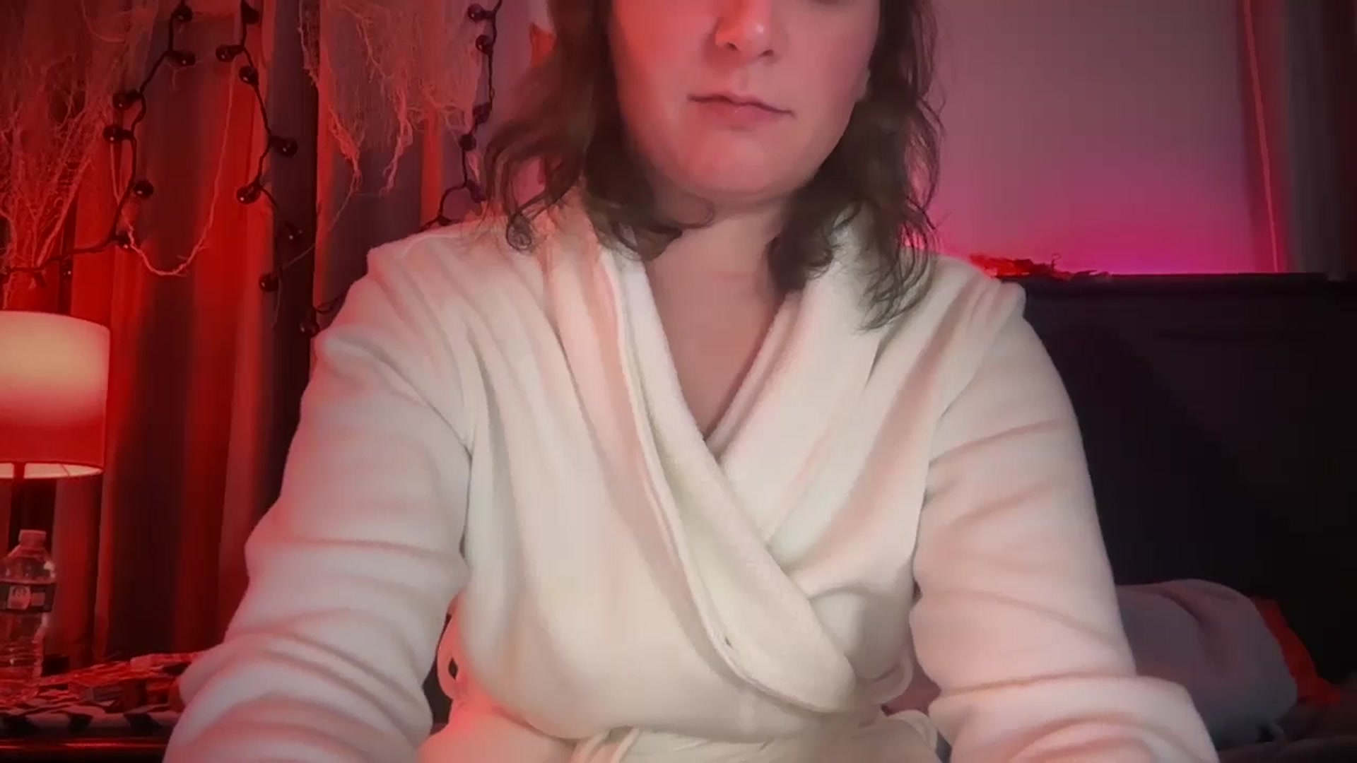 Gallery image thumbnail from EmmyLove's myfreecams stream on, 11/15/2025, 07:51 image 2 of 20