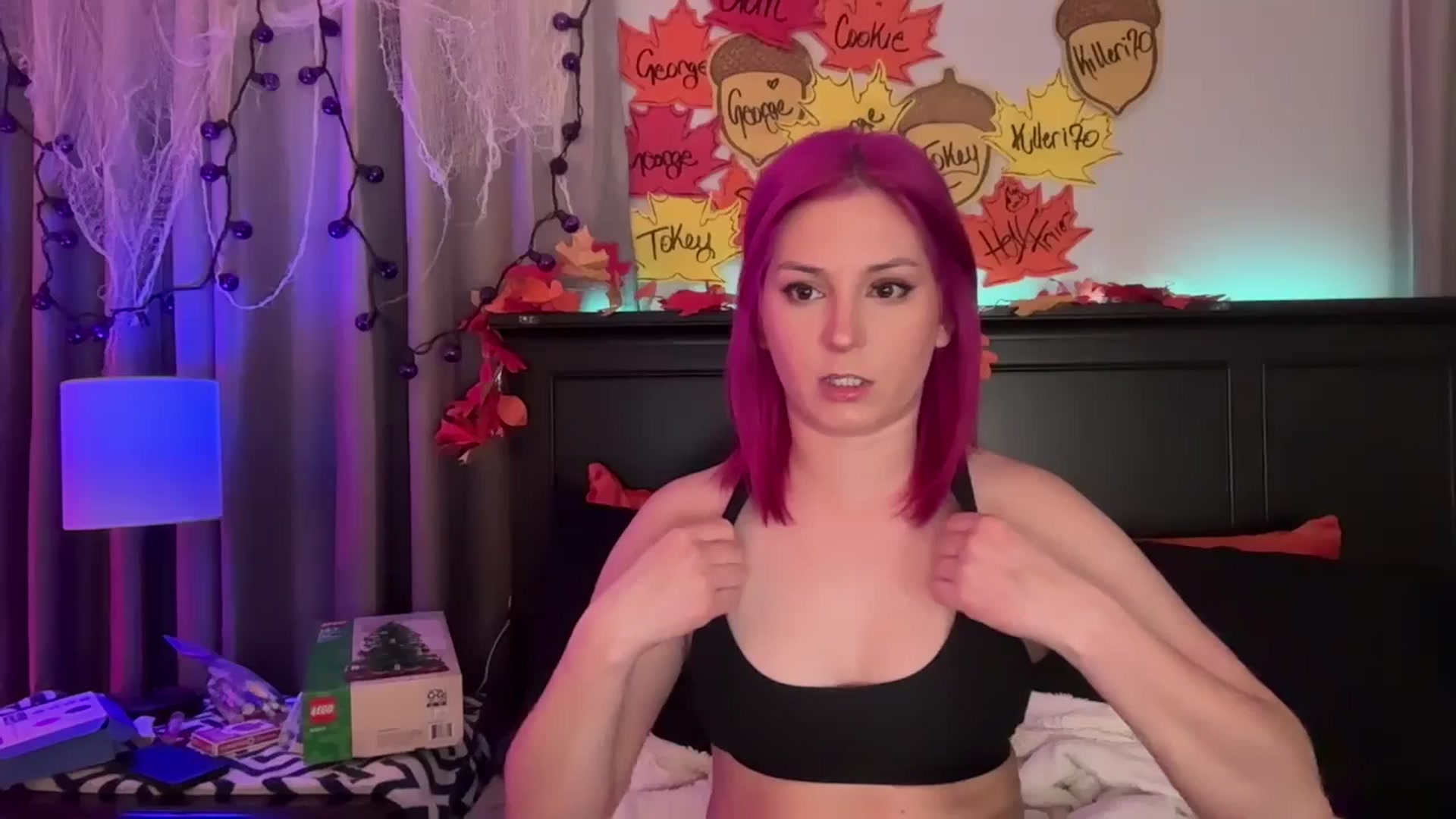 Gallery image thumbnail from EmmyLove's myfreecams stream on, 12/07/2025, 06:28 image 10 of 20