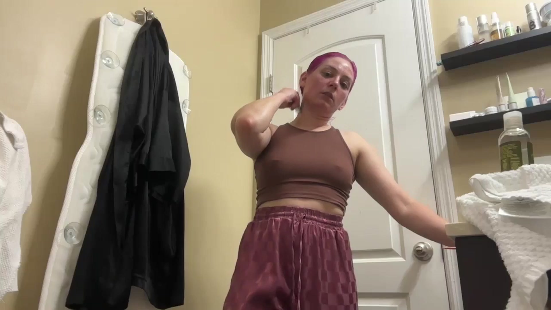 Gallery image thumbnail from EmmyLove's myfreecams stream on, 12/09/2025, 06:31 image 11 of 20