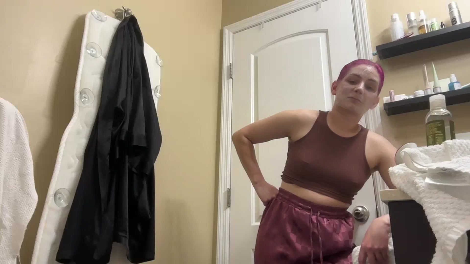 Gallery image thumbnail from EmmyLove's myfreecams stream on, 12/09/2025, 06:31 image 18 of 20