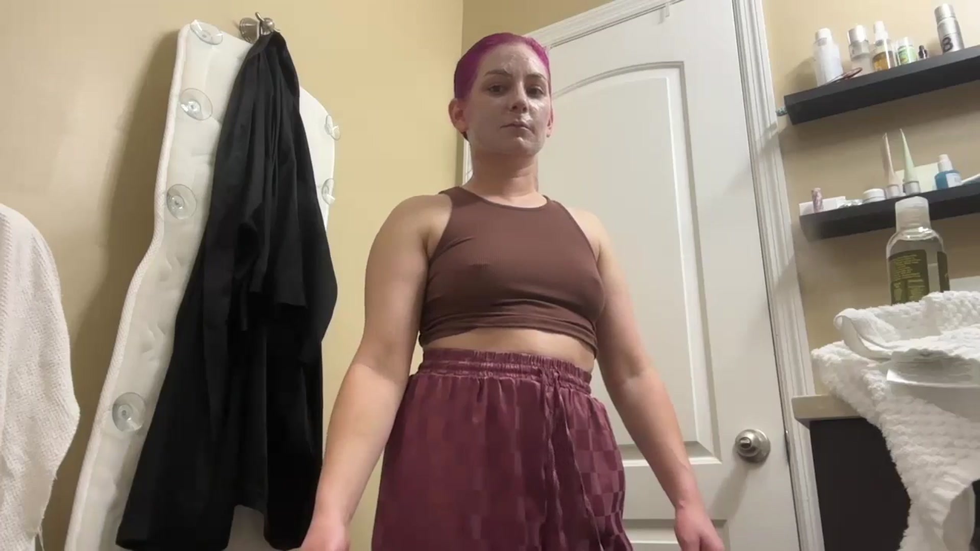 Gallery image thumbnail from EmmyLove's myfreecams stream on, 12/09/2025, 06:31 image 17 of 20